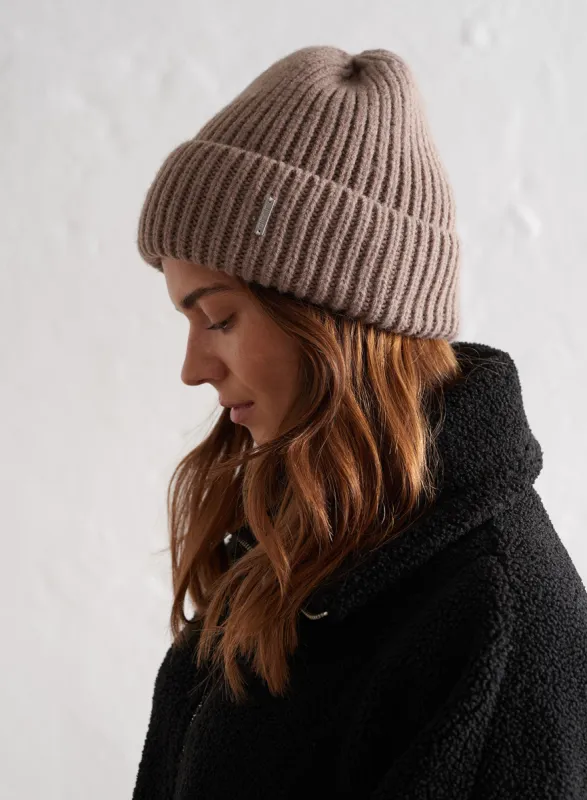 Espresso Chunky Beanie sold by Aimn