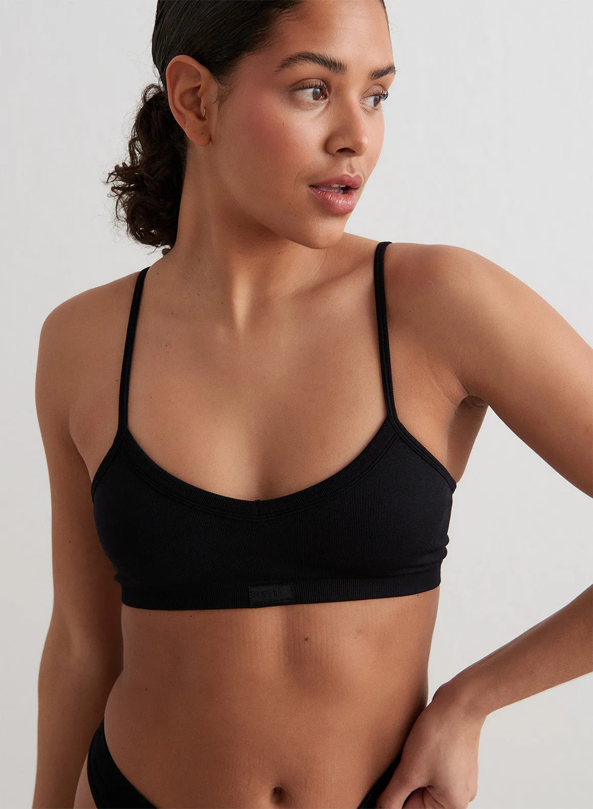 Black Seamless Bra sold by Aimn product image thumbnail 5