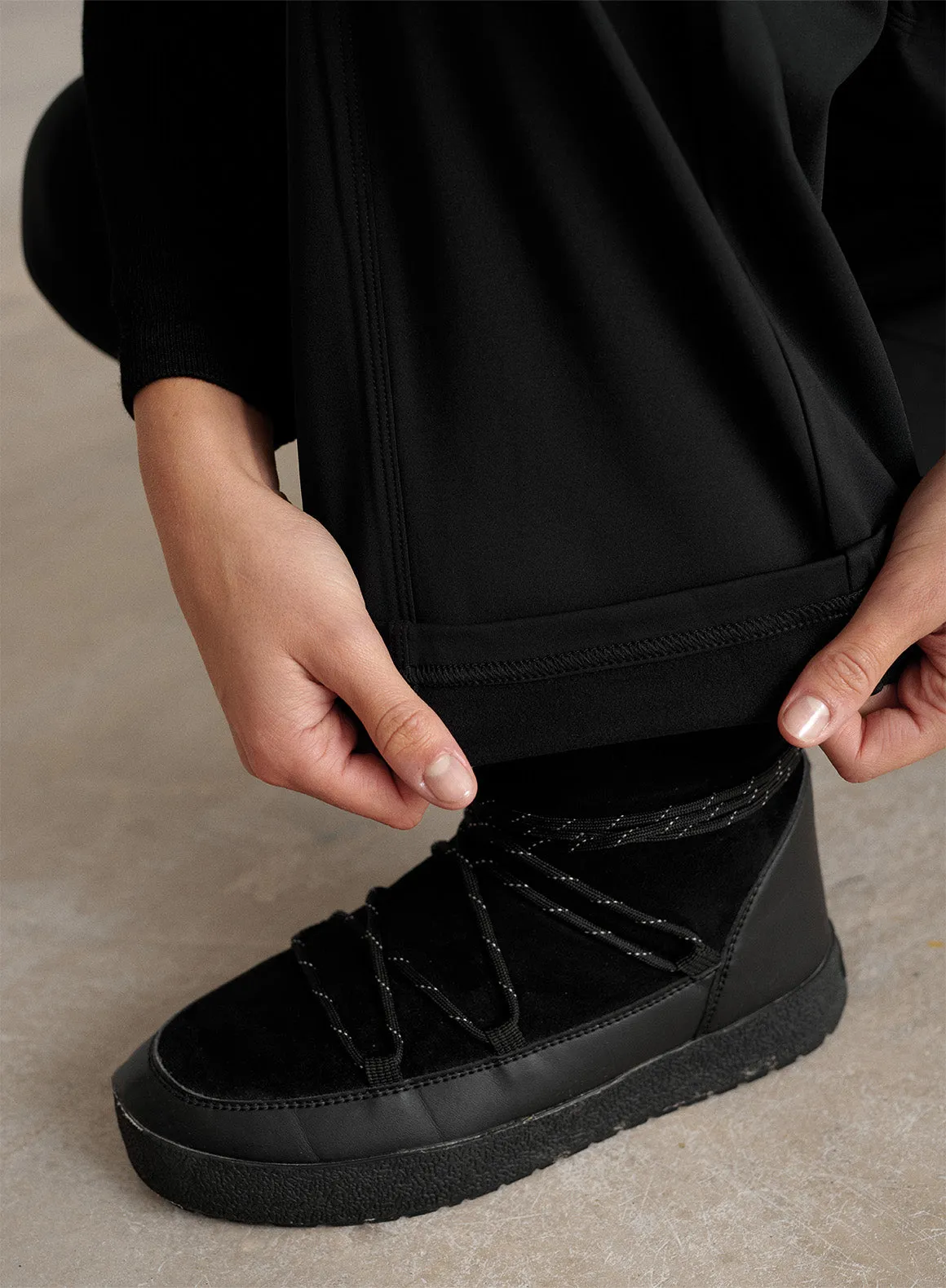 Black Warming Pintuck Pants sold by Aimn product image thumbnail 5