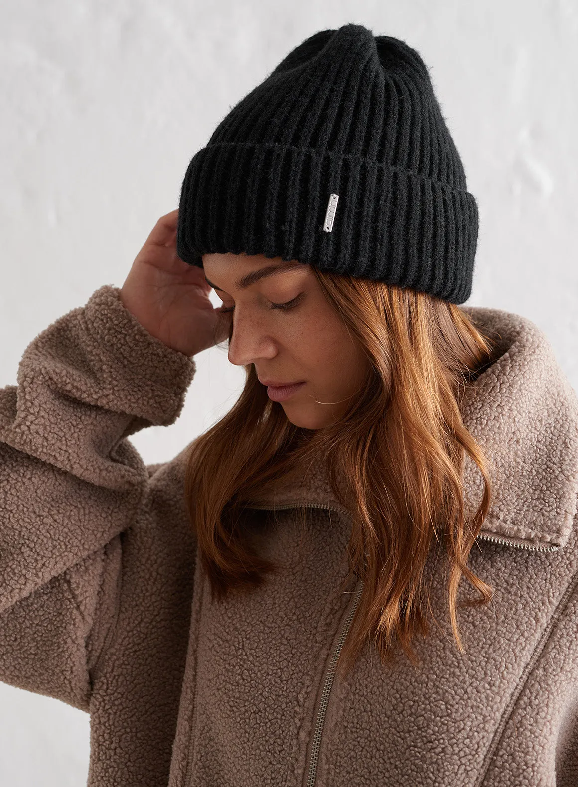 Black Chunky Beanie sold by Aimn product image thumbnail 4