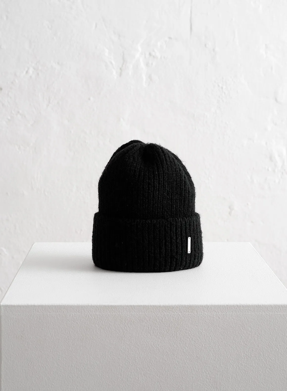 Black Chunky Beanie sold by Aimn