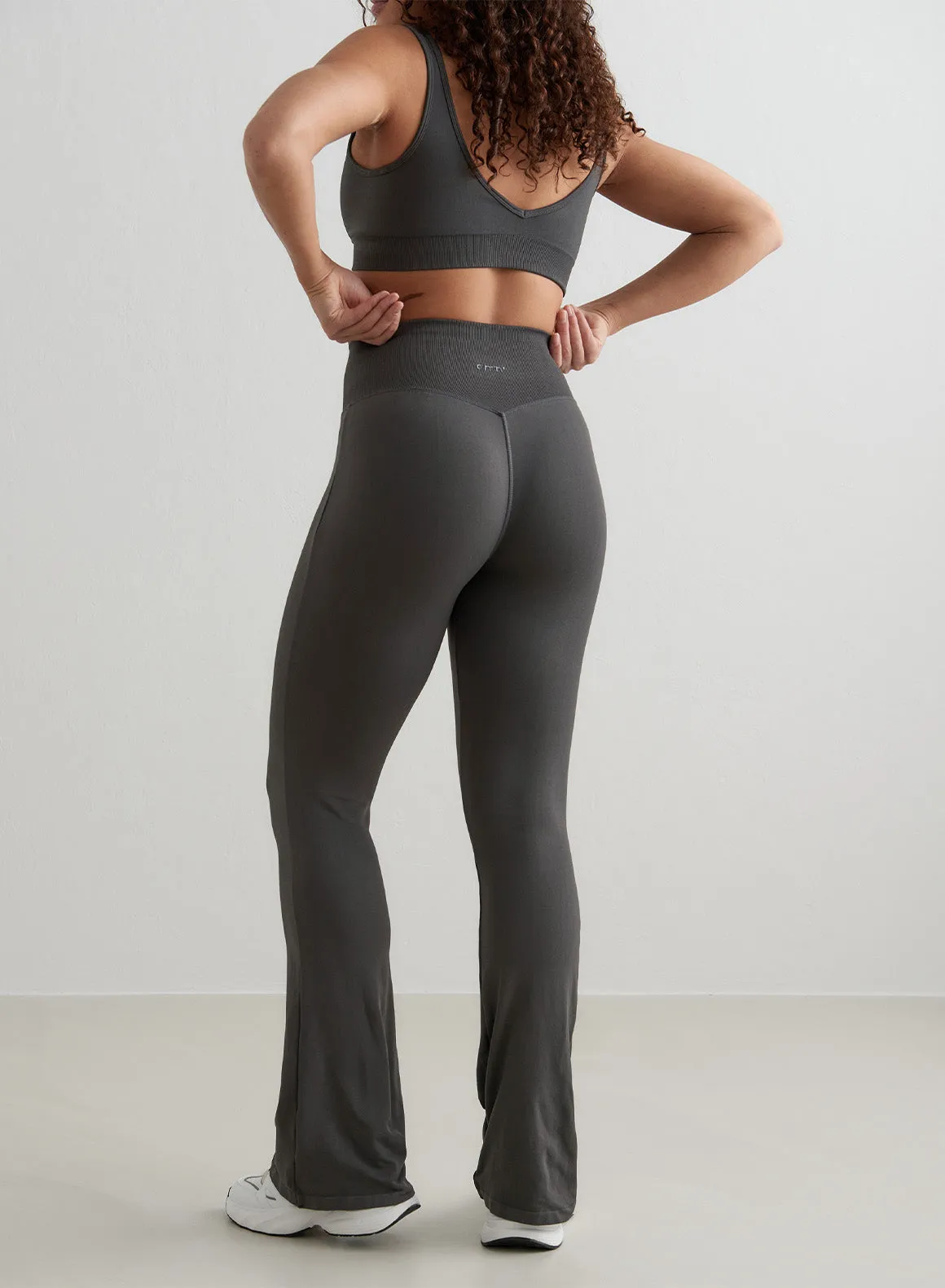 Shadow Grey Shape Seamless Flare Tights sold by Aimn product image thumbnail 4