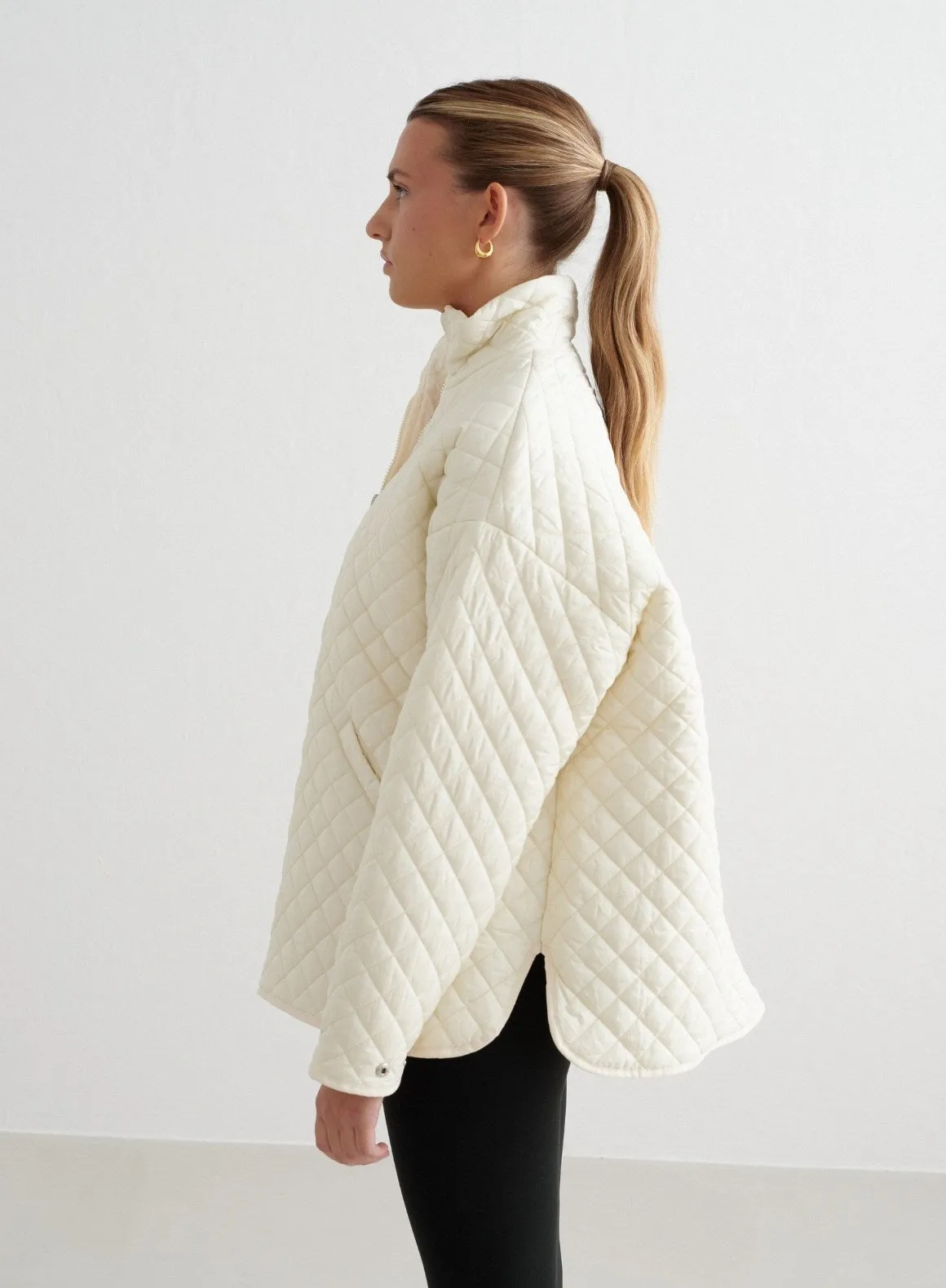 Almond White Oversized Quilted Jacket sold by Aimn product image thumbnail 5