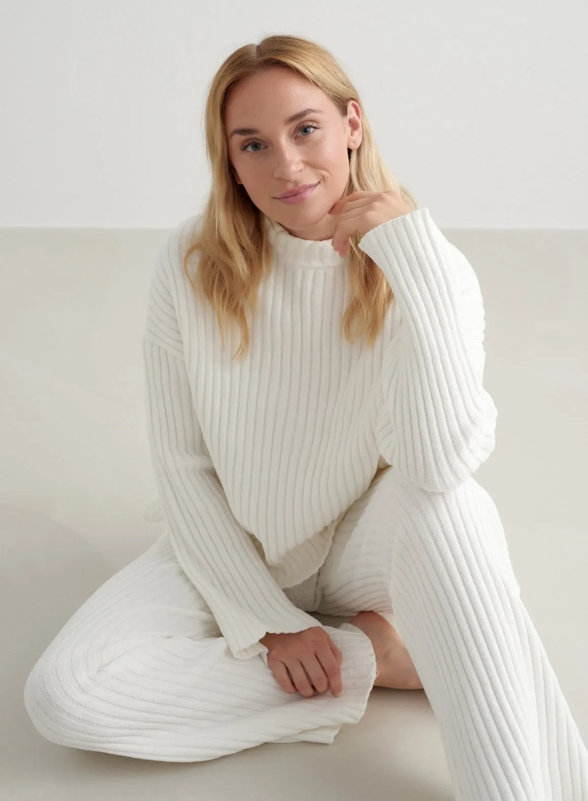 Almond White Rib Knit Sweater sold by Aimn product image thumbnail 5
