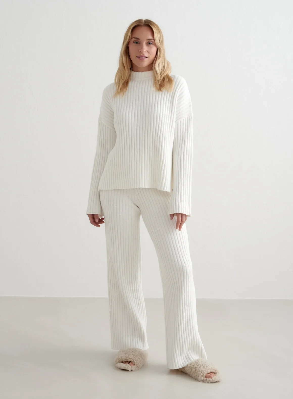 Almond White Rib Knit Pants sold by Aimn product image thumbnail 3