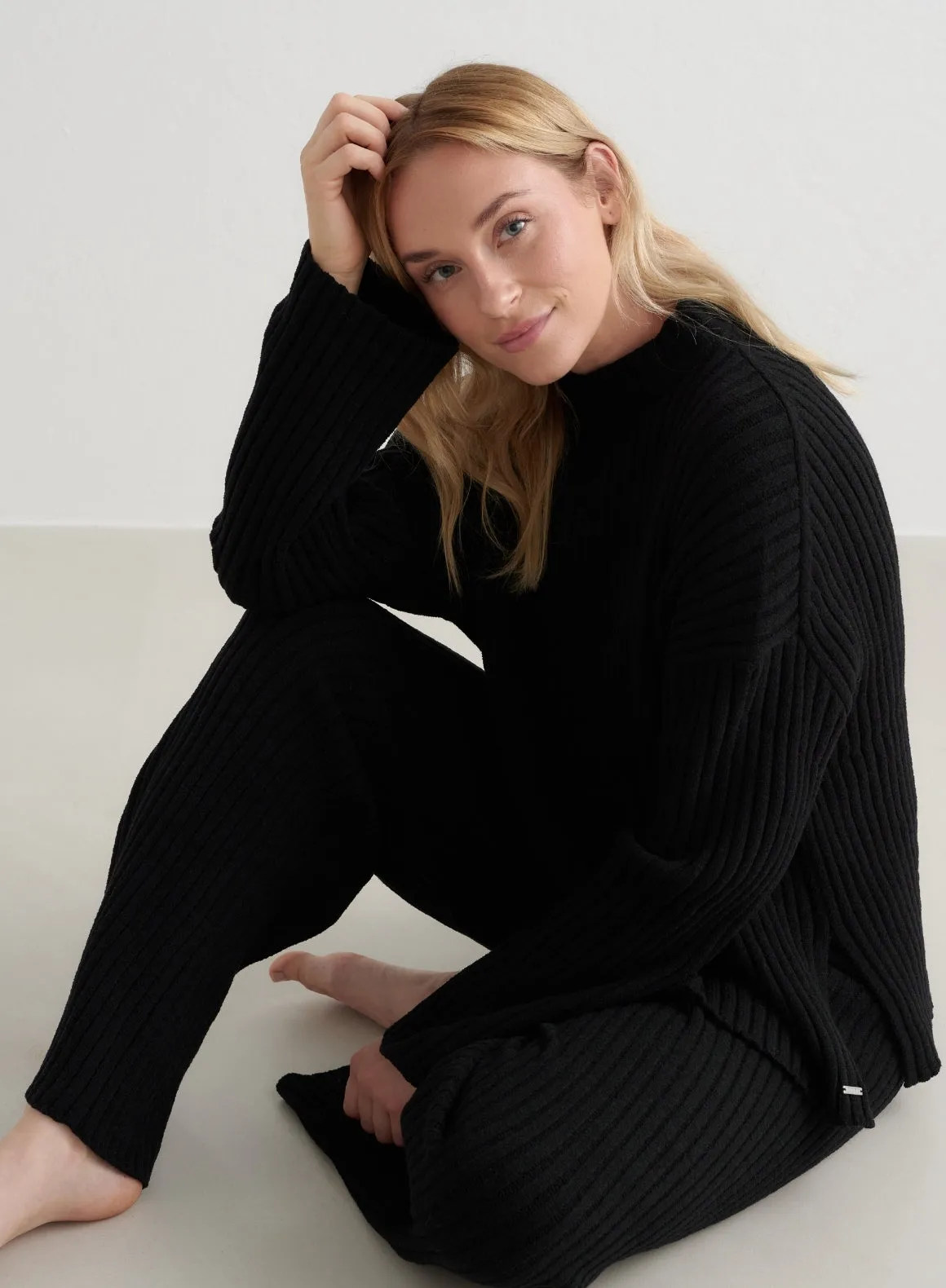 Black Rib Knit Sweater sold by Aimn product image thumbnail 2