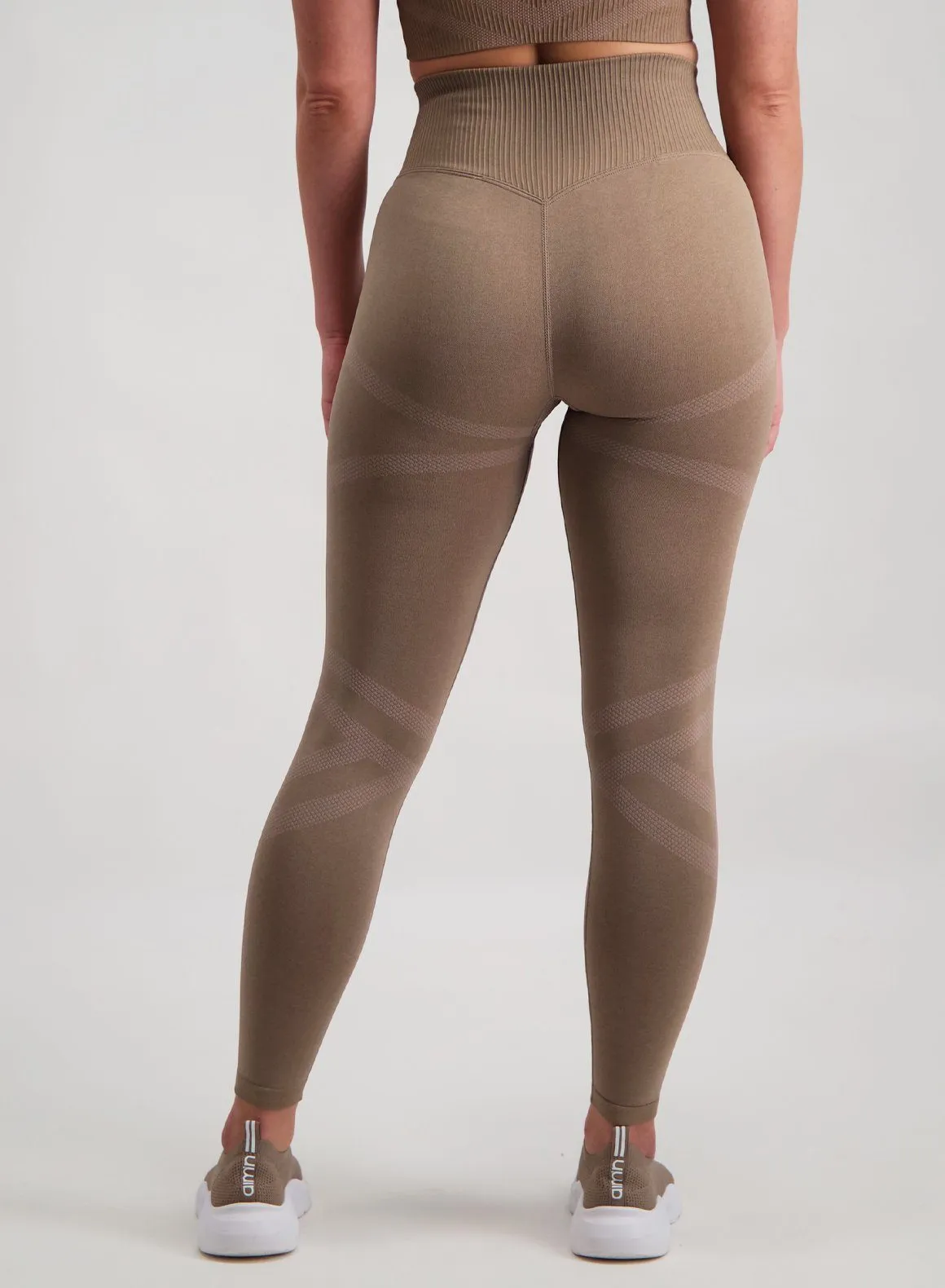 Espresso Fierce Seamless Tights sold by Aimn product image thumbnail 4