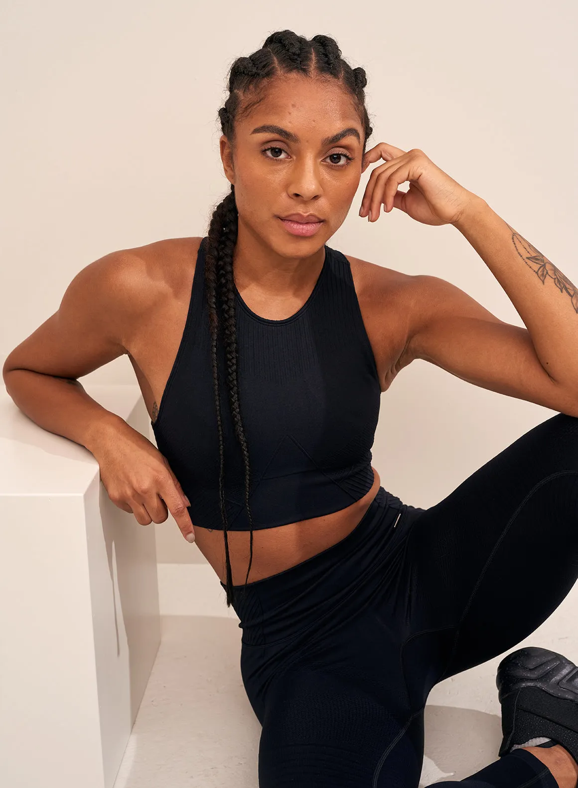 Black Motion Seamless Crop Top sold by Aimn product image thumbnail 4
