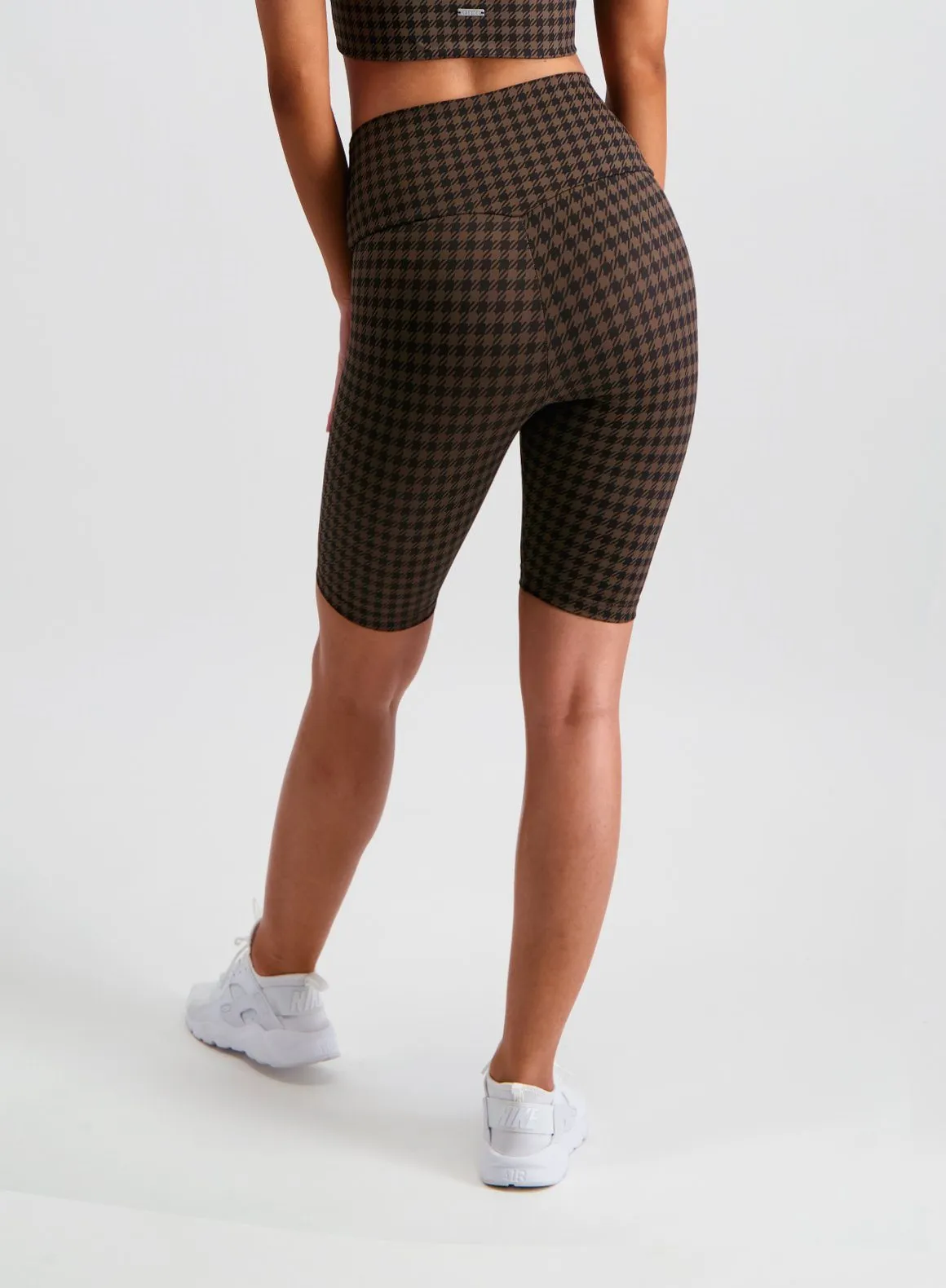 Macchiato Dogtooth Biker Shorts sold by Aimn product image thumbnail 3
