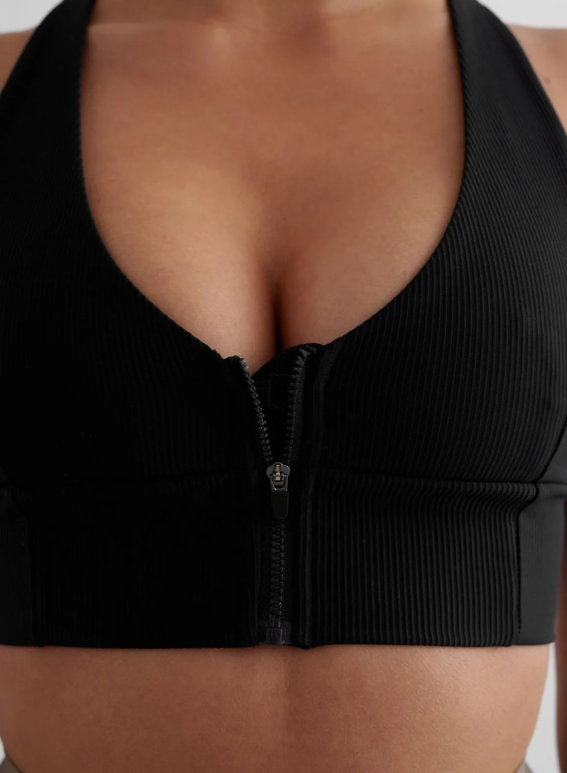 Black Ribbed Performance Zipped Bra sold by Aimn product image thumbnail 3