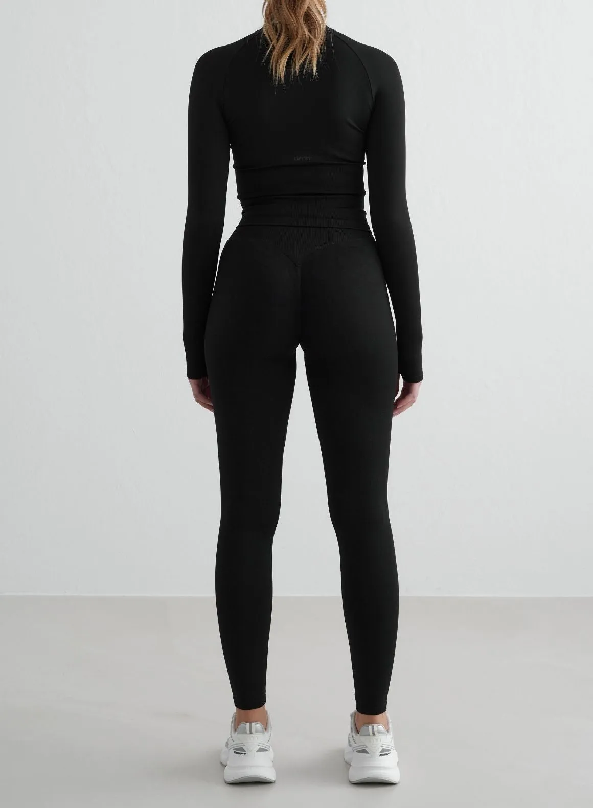 Black Shape Seamless Zip Jacket sold by Aimn product image thumbnail 4