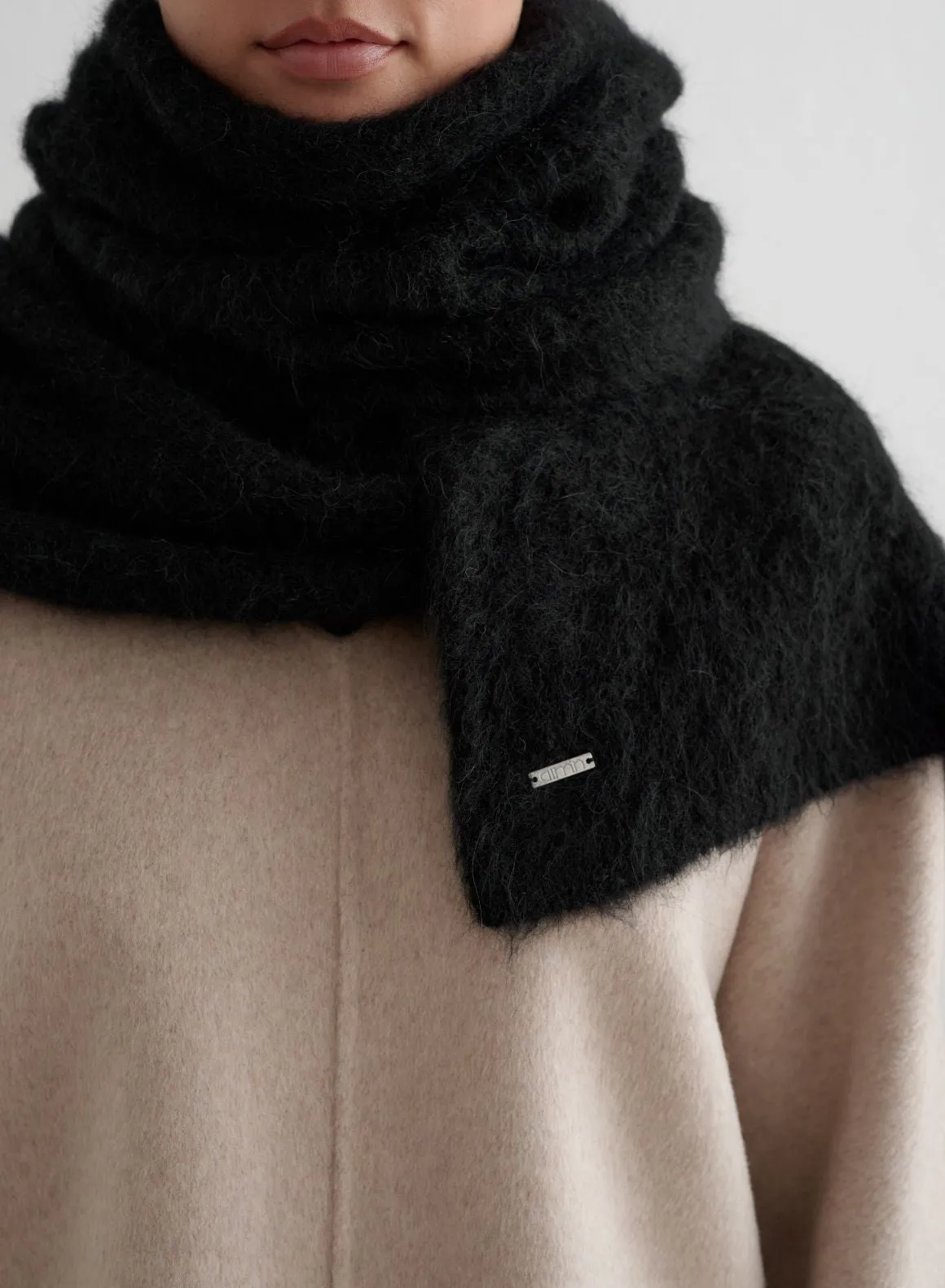 Black Alpaca Knit Scarf sold by Aimn product image thumbnail 3