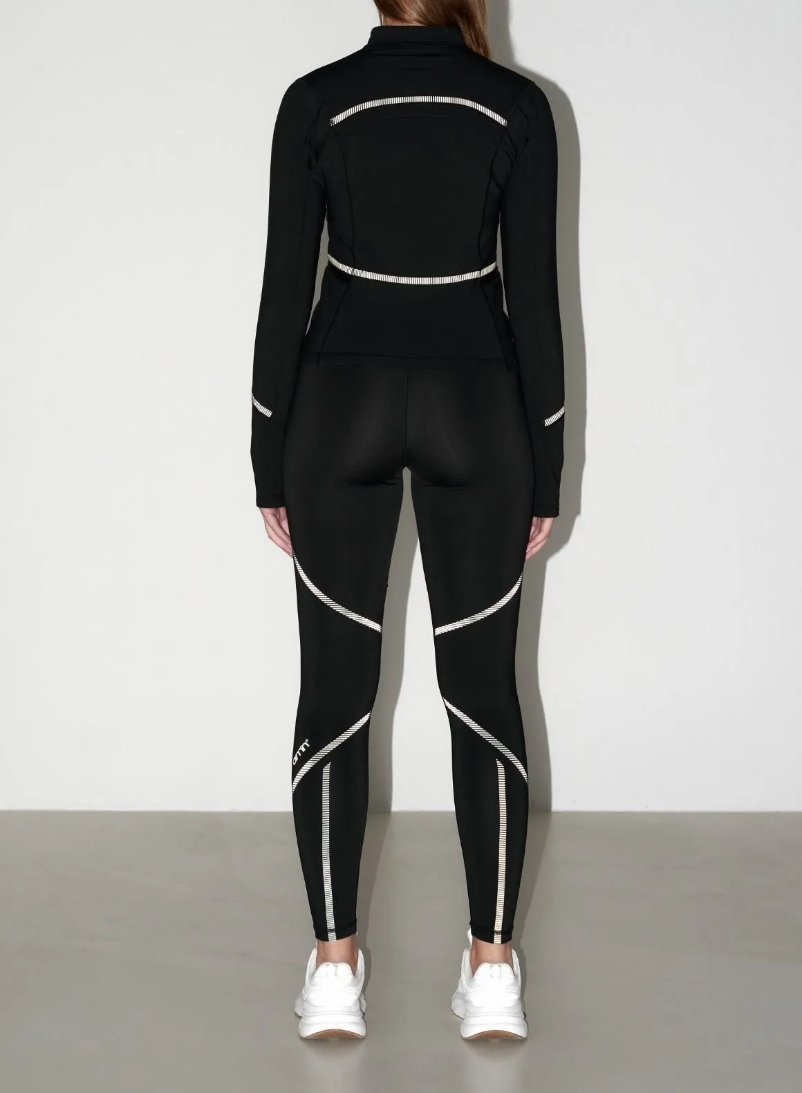 Black Reflective Warming Zip Jacket sold by Aimn product image thumbnail 4