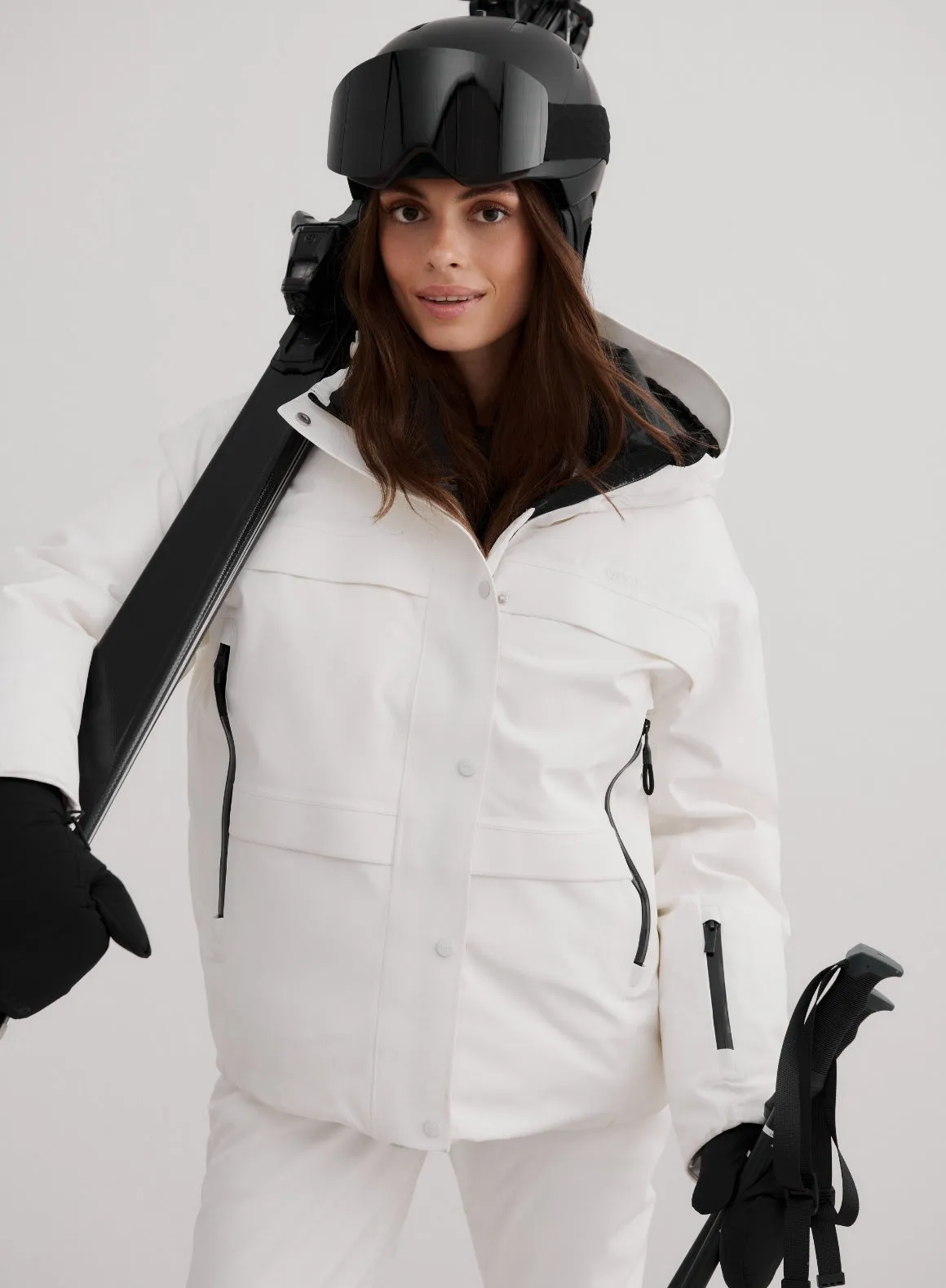 Off-White Vermont Ski set sold by Aimn