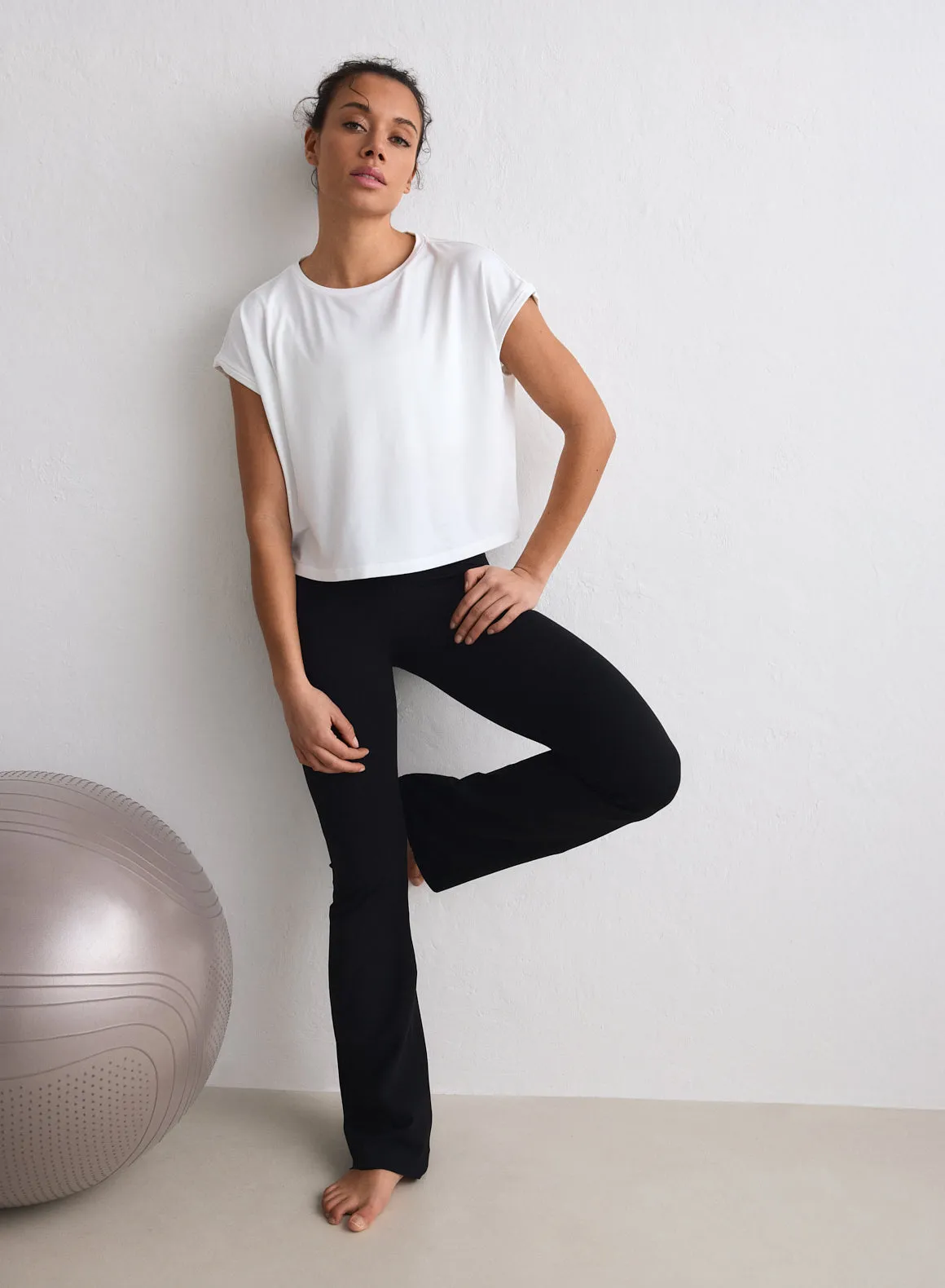 Black Sense Mid Waist Flare Tights sold by Aimn product image thumbnail 2