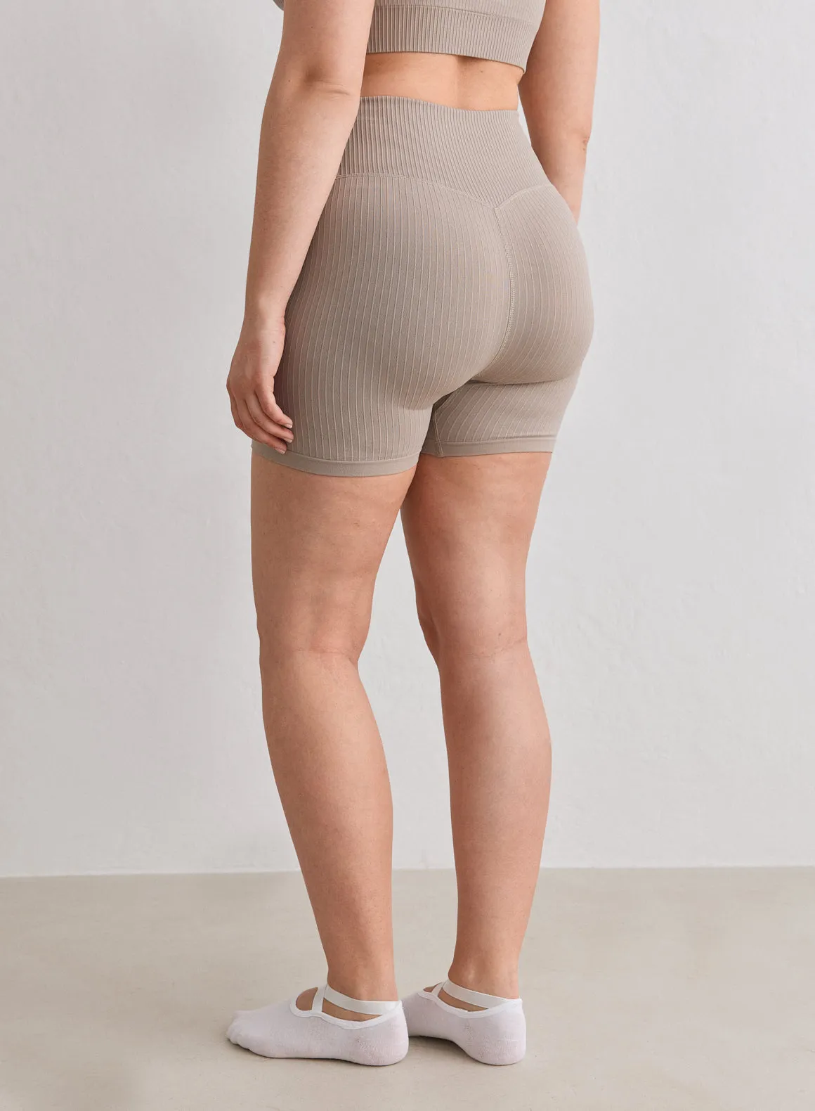 Dark Clay Ribbed Seamless Midi Biker Shorts sold by Aimn product image thumbnail 5