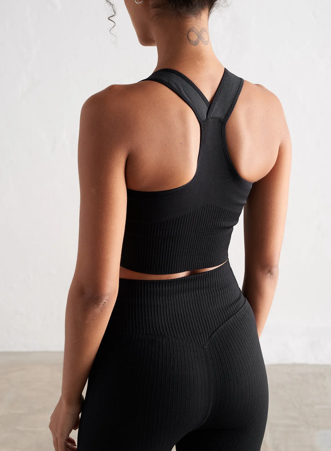 Black Ribbed Seamless High Support Bra sold by Aimn product image thumbnail 2