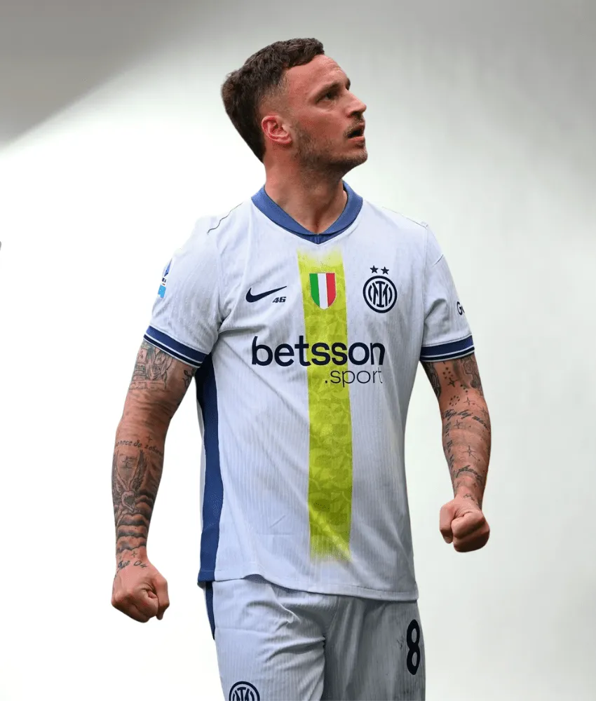 INTER MILAN X VALENTINO ROSSI 2024/25 SPECIAL EDITION SHIRT sold by False9Fits product image thumbnail 5