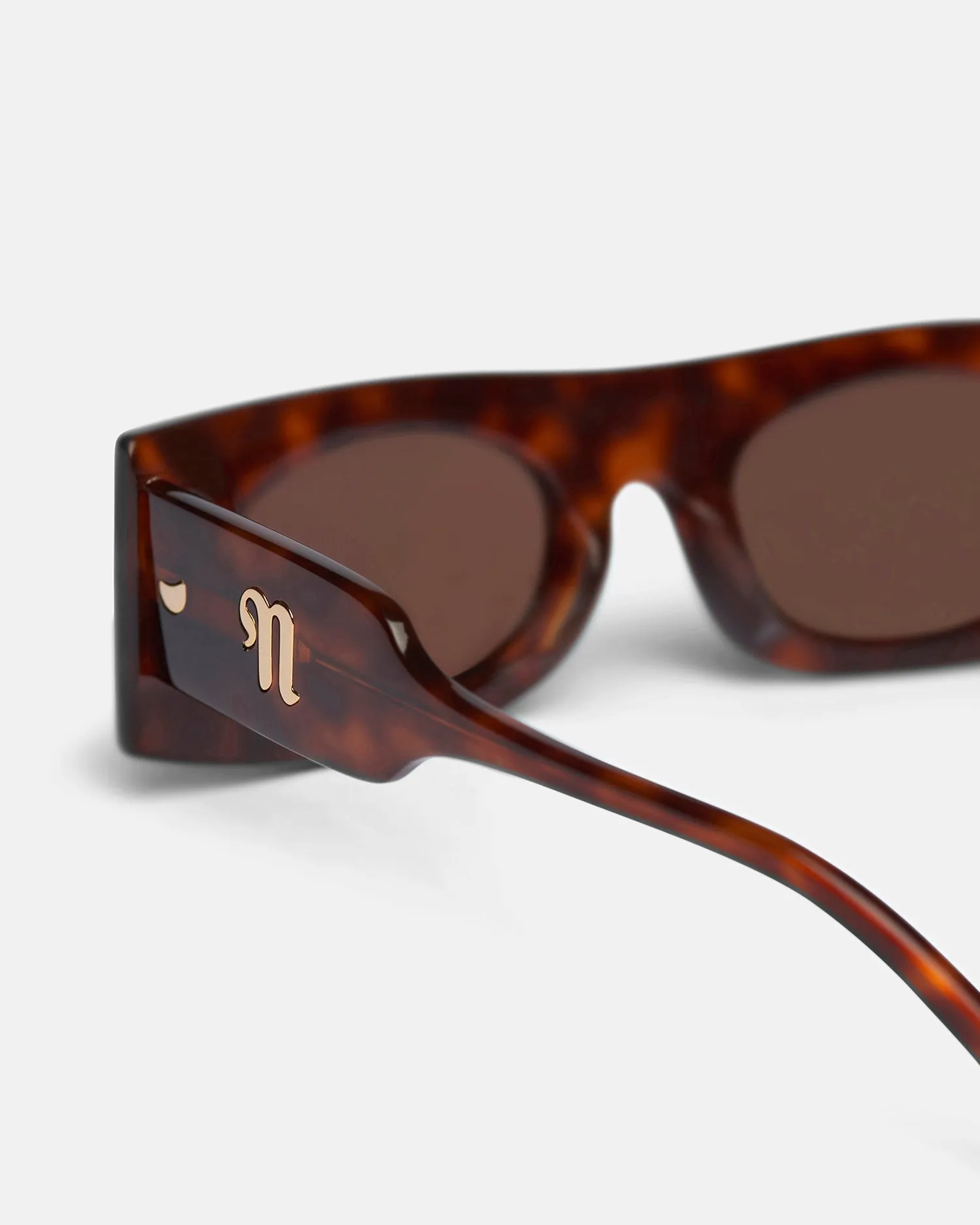 Ruthie - Bio-Plastic Visor Sunglasses - Turtle sold by Nanushka product image thumbnail 3