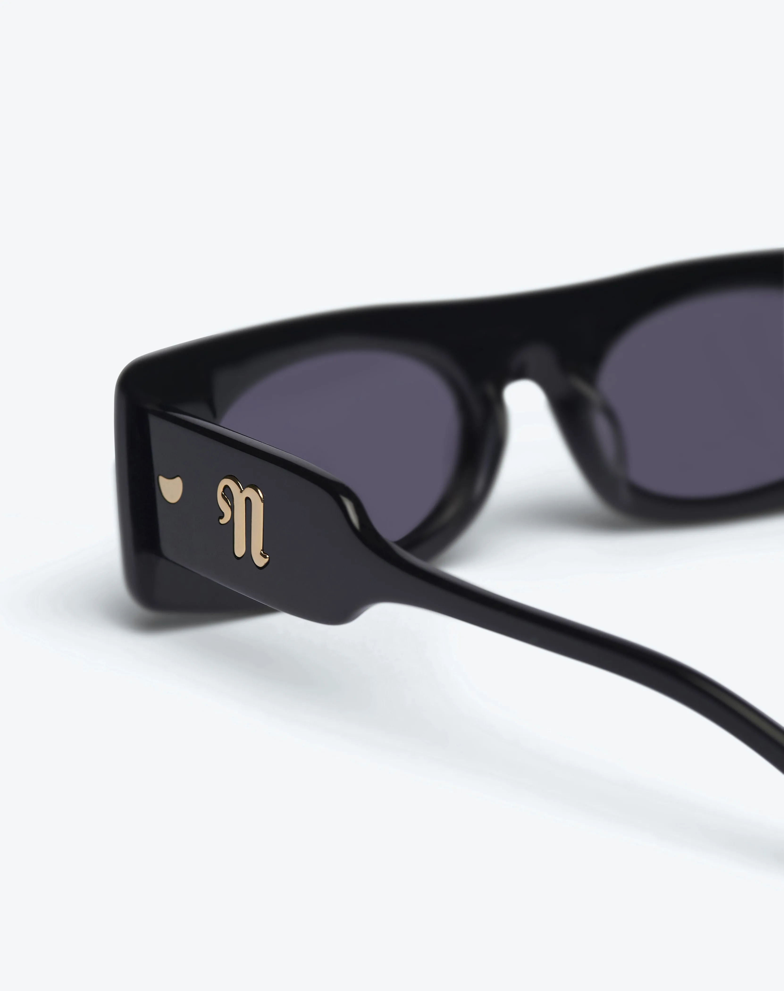 Ruthie - Bio-Plastic Visor Sunglasses - Black sold by Nanushka product image thumbnail 3