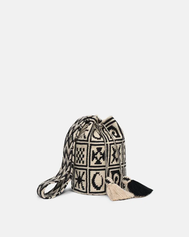 Wayuu Symbol - Crocheted Bucket Bag - Kopjafa Black/Creme sold by Nanushka