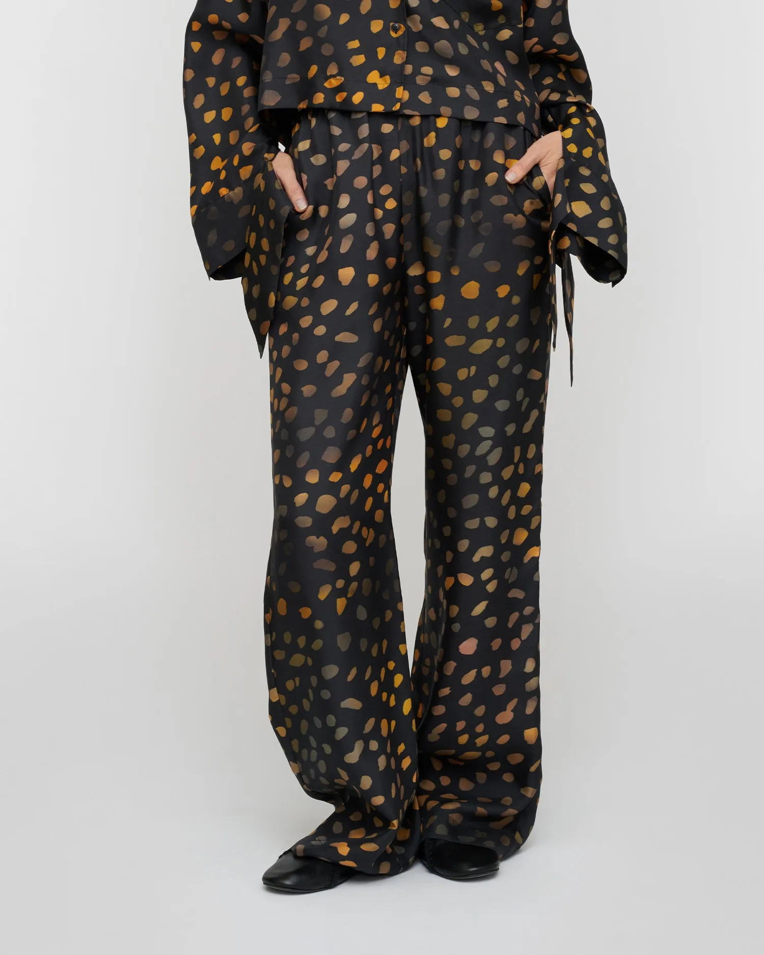 Arvenn - Twill Silk Pants - Moonlit Dots sold by Nanushka product image thumbnail 3