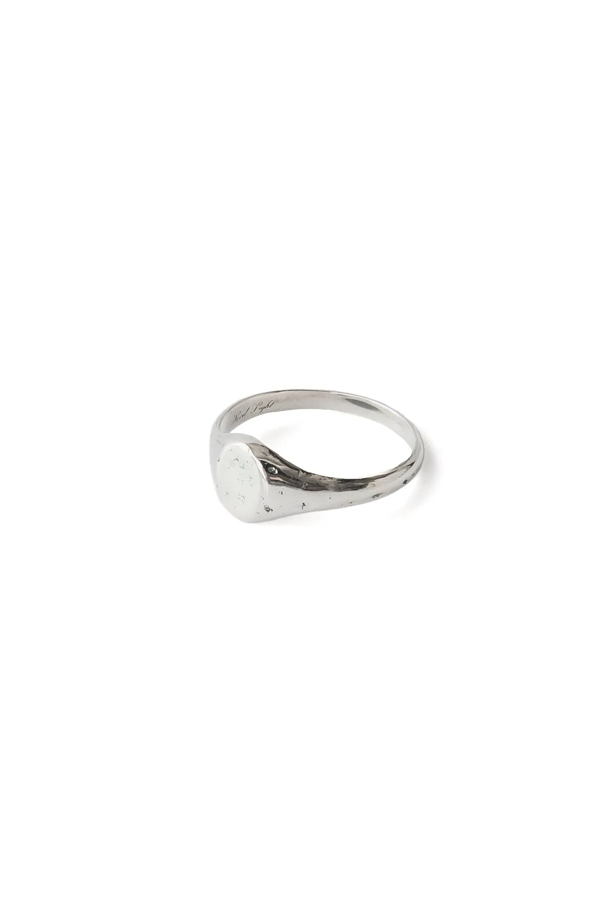 NOVEL LIGHT (SMALL OVAL SIGNET RING / HAMMERED) - OJ-AC03 sold by Old Joe
