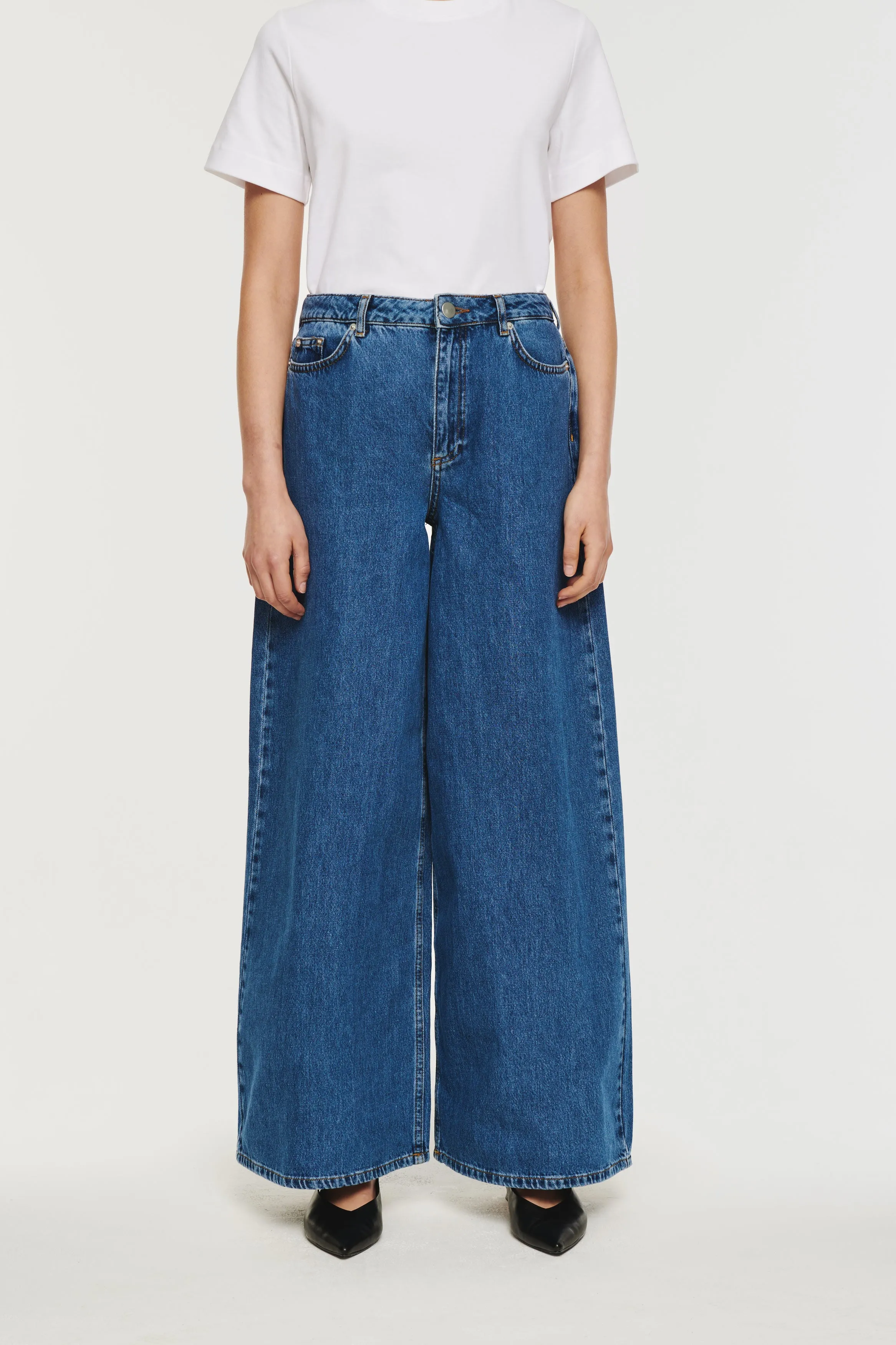 Jacinda Wide Leg Jeans sold by Aligne product image thumbnail 2