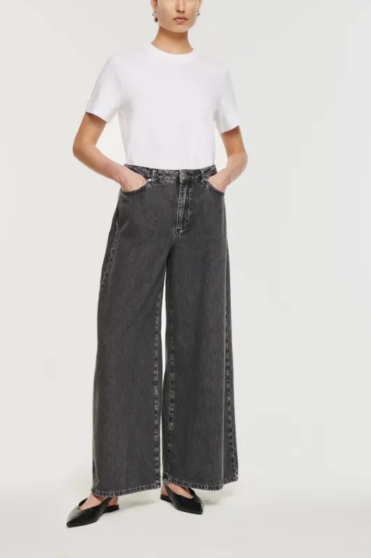 Jacinda Wide Leg Jeans sold by Aligne