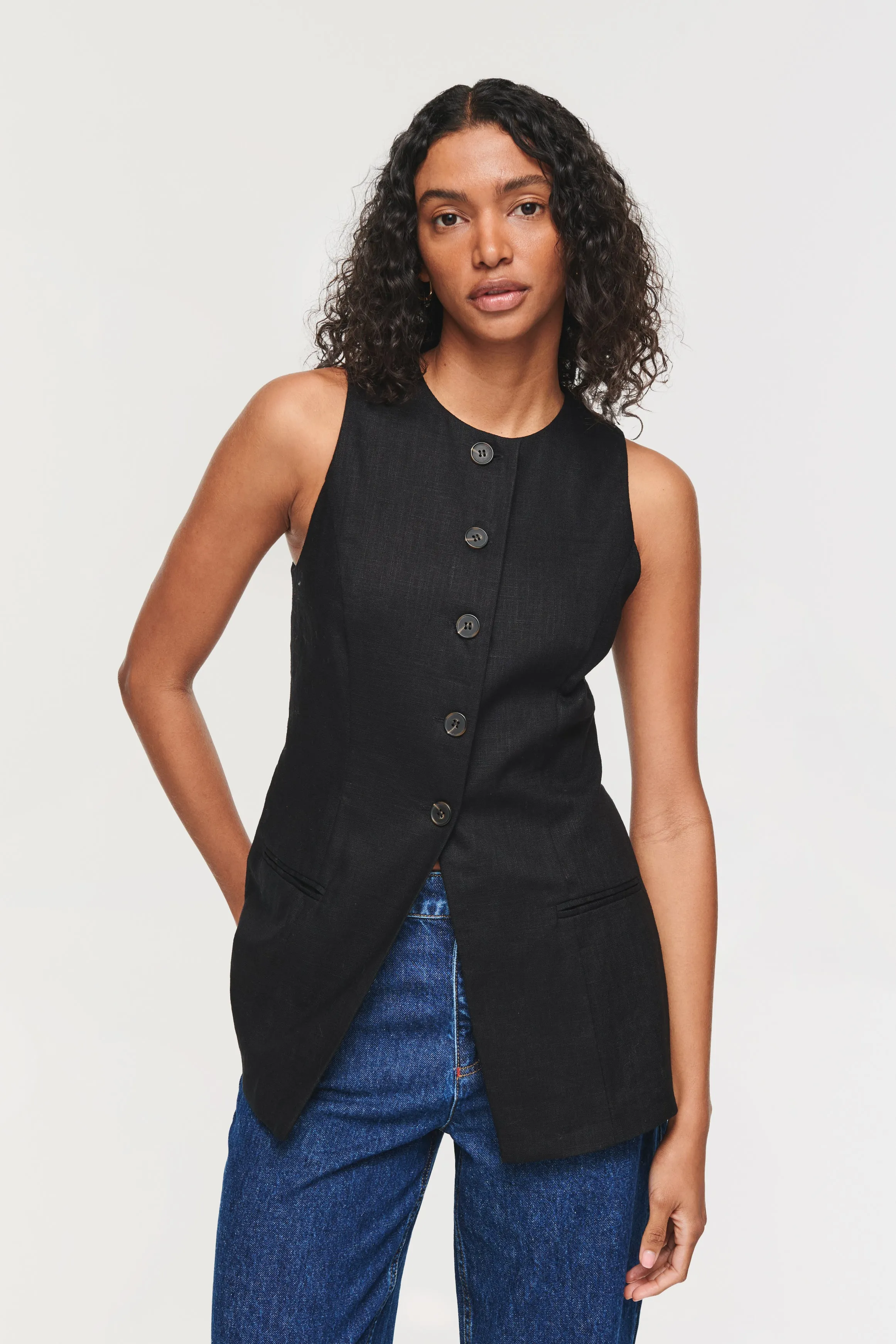 Leo Linen Waistcoat sold by Aligne