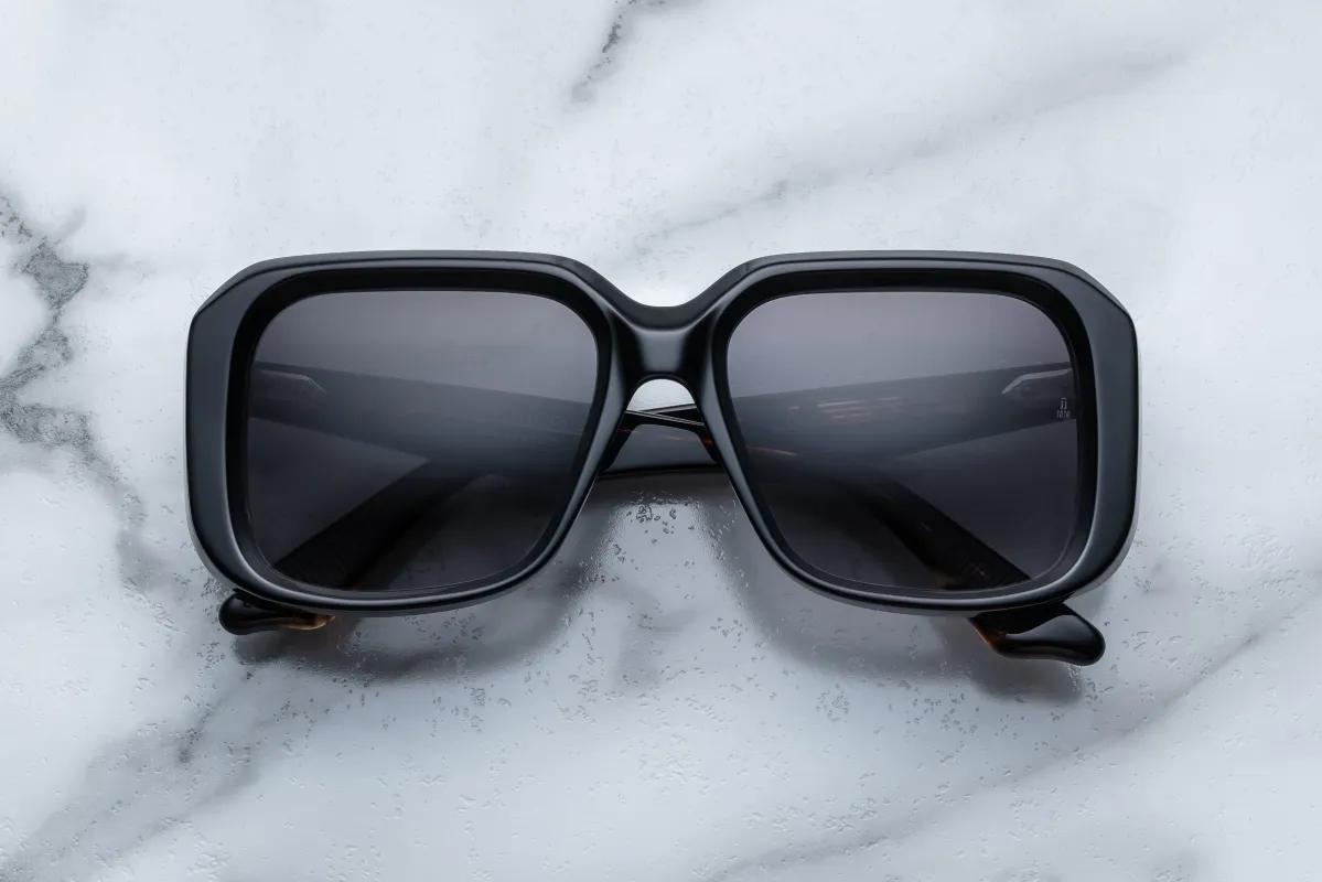 PAT sold by Jacques Marie Mage