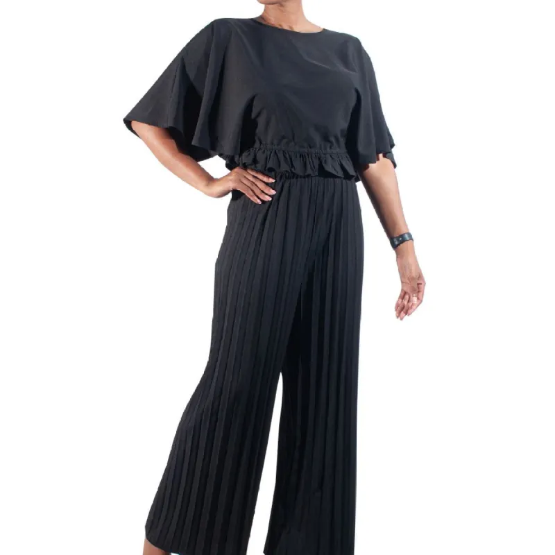 Short Sleeve Black Crop Top And Pleated Pants sold by Fashion World