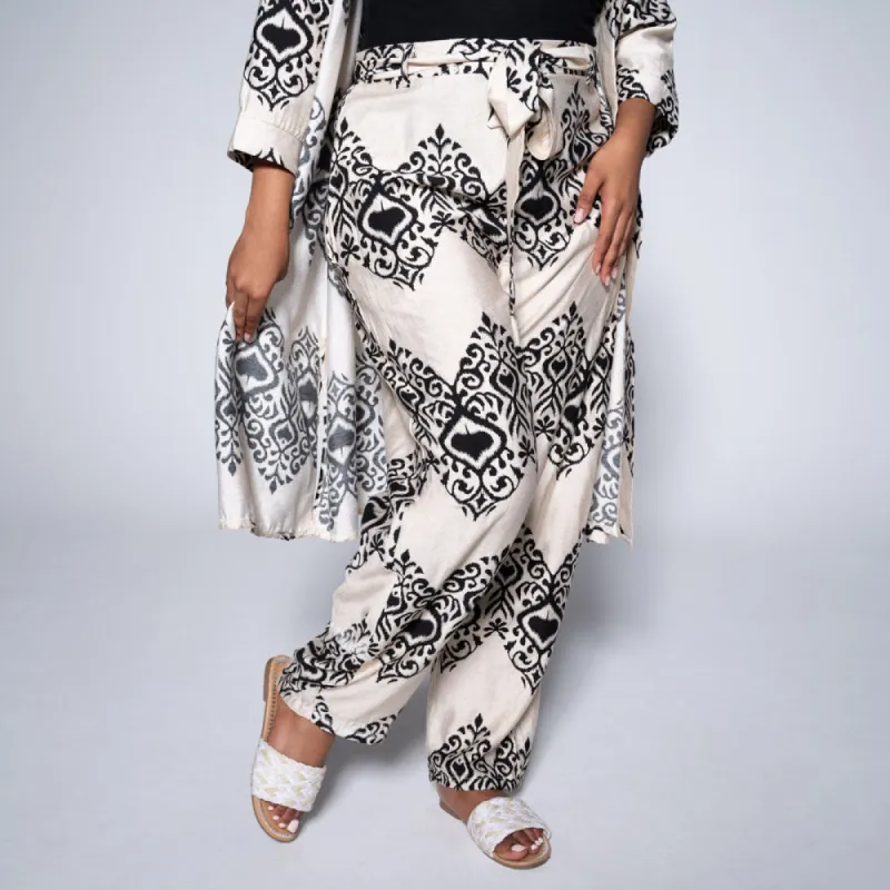 Plus Size Printed Pants sold by Fashion World