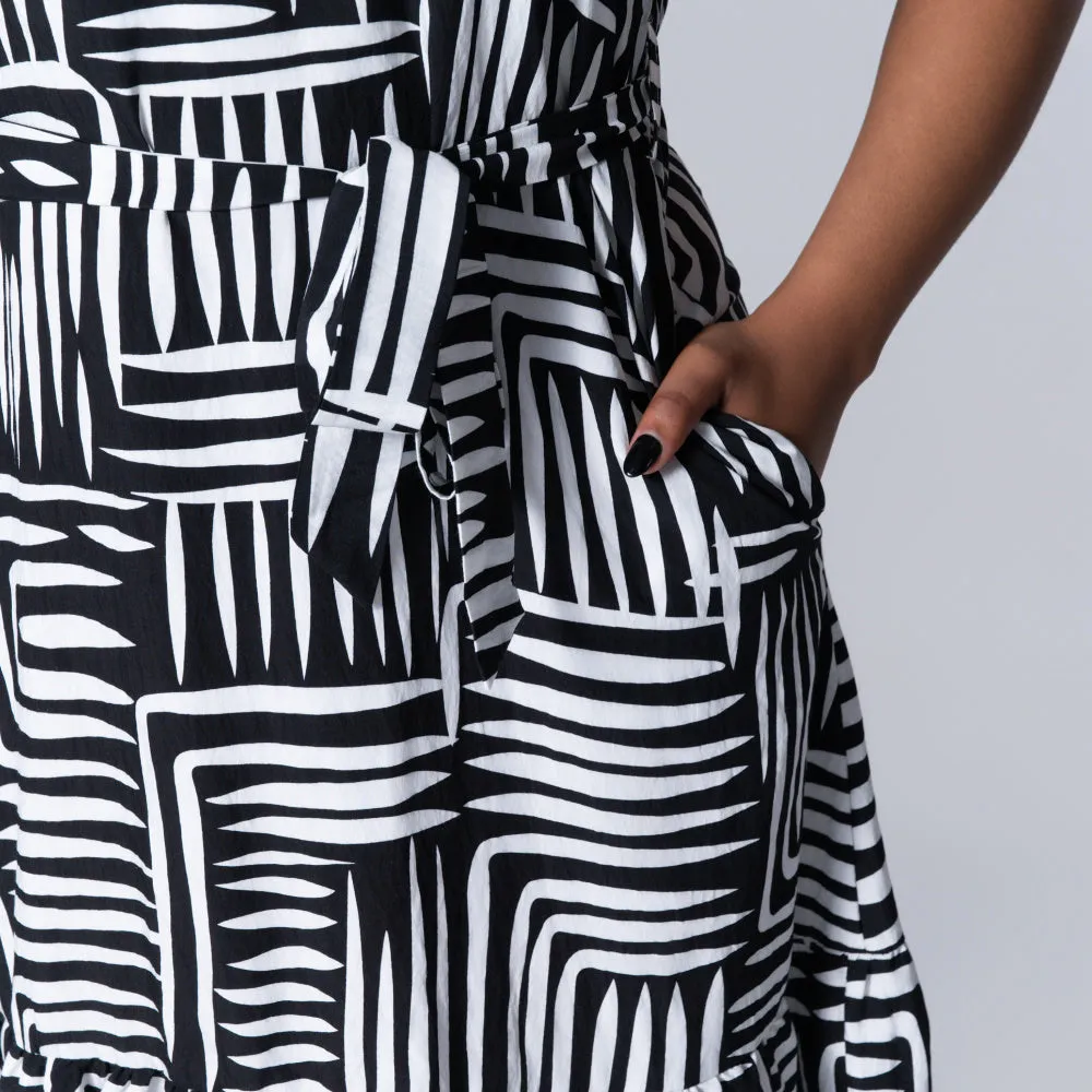 Plus Size Printed Black/White Tiered Tunic sold by Fashion World product image thumbnail 2