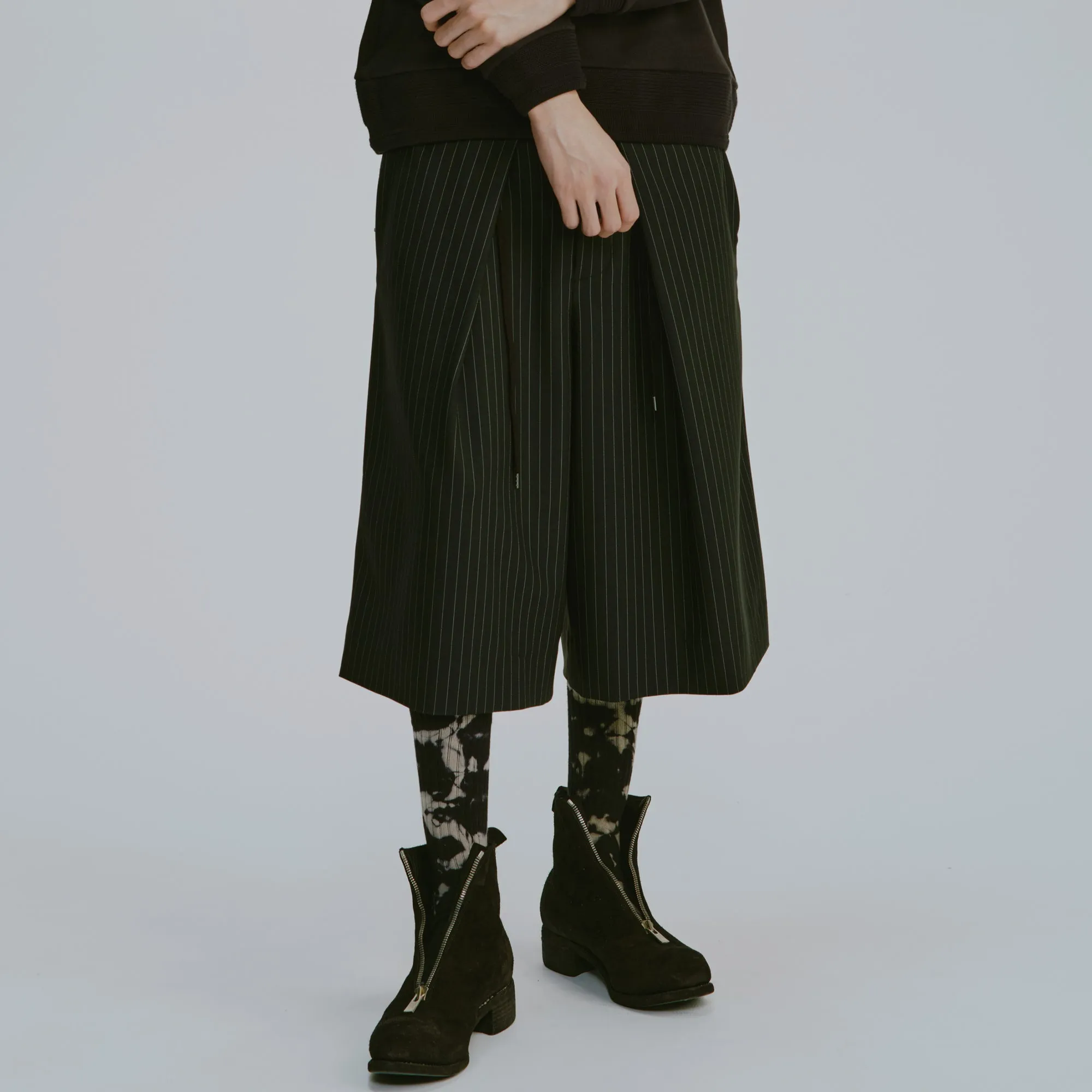 3/4 Hakama Trousers sold by Kuon