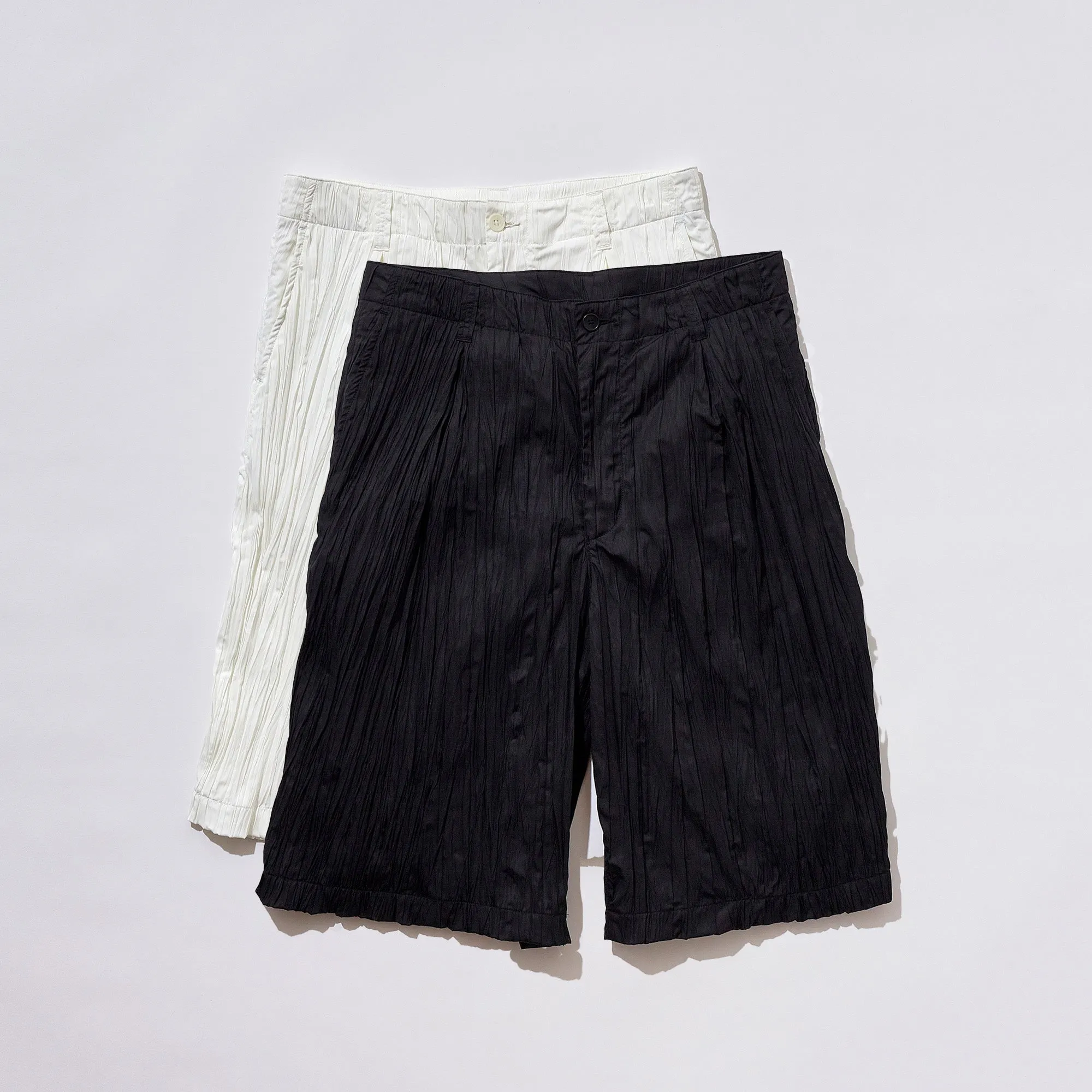 Random Pleated 3/4 Trousers sold by Kuon