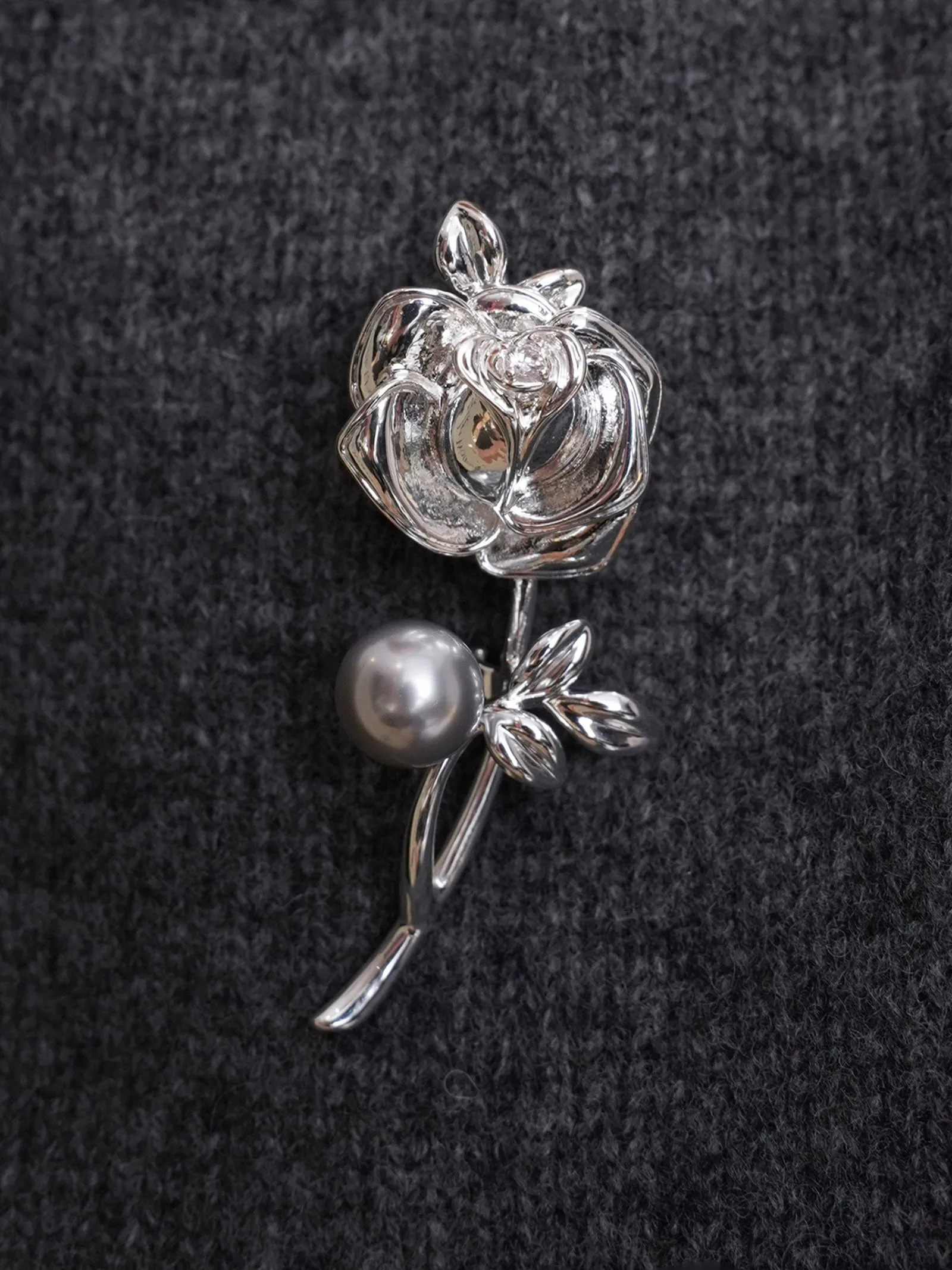 Freshwater Pearl & Alloy Rose Carved Brooch sold by Lintico product image thumbnail 4