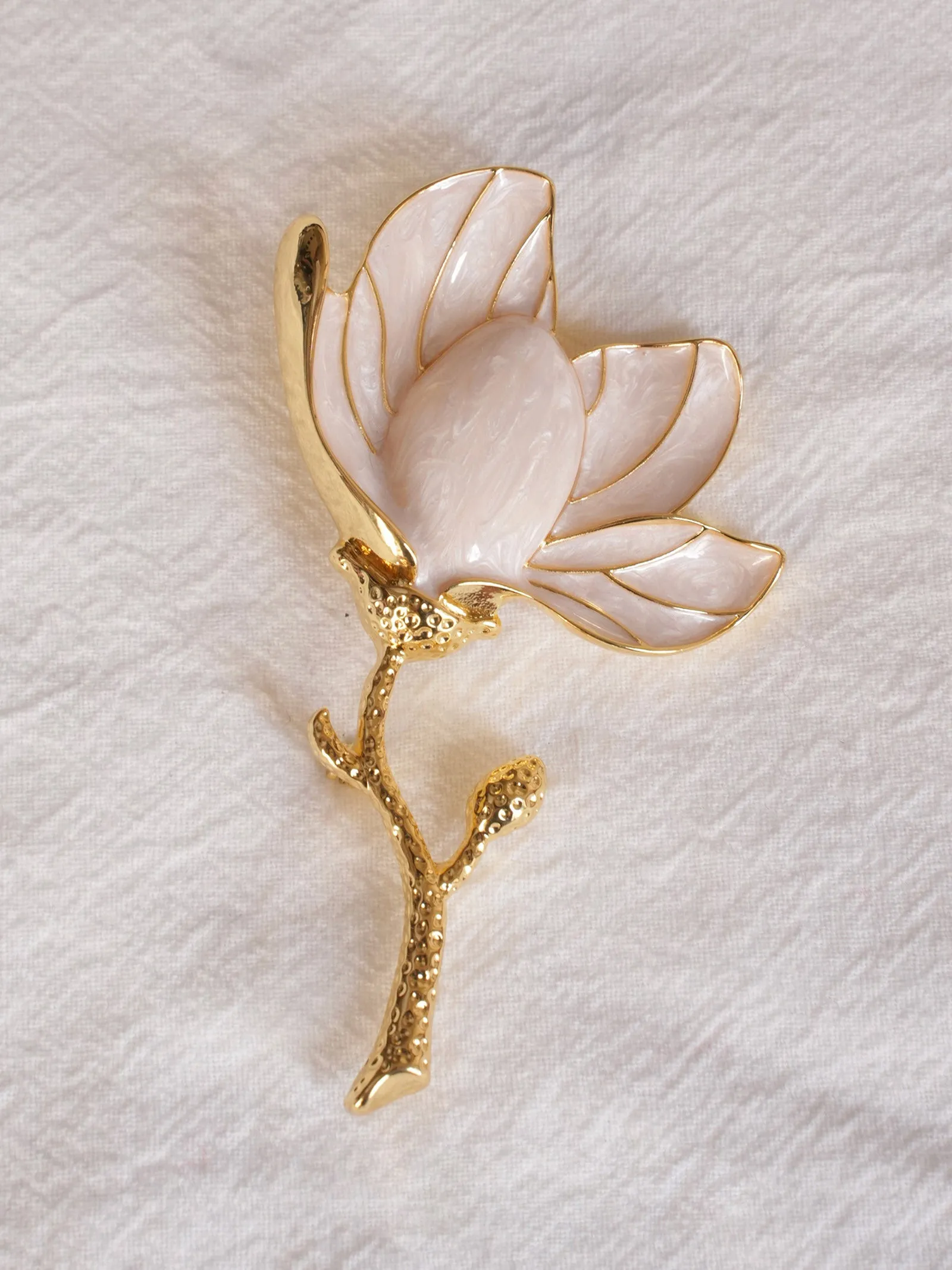 Enamel & Alloy Camellia Carved Brooch sold by Lintico product image thumbnail 4