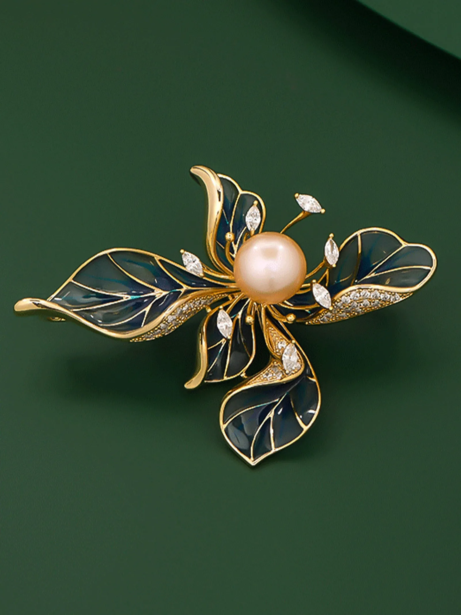 Freshwater Pearl, Zircon & Alloy French Iris Brooch sold by Lintico product image thumbnail 2