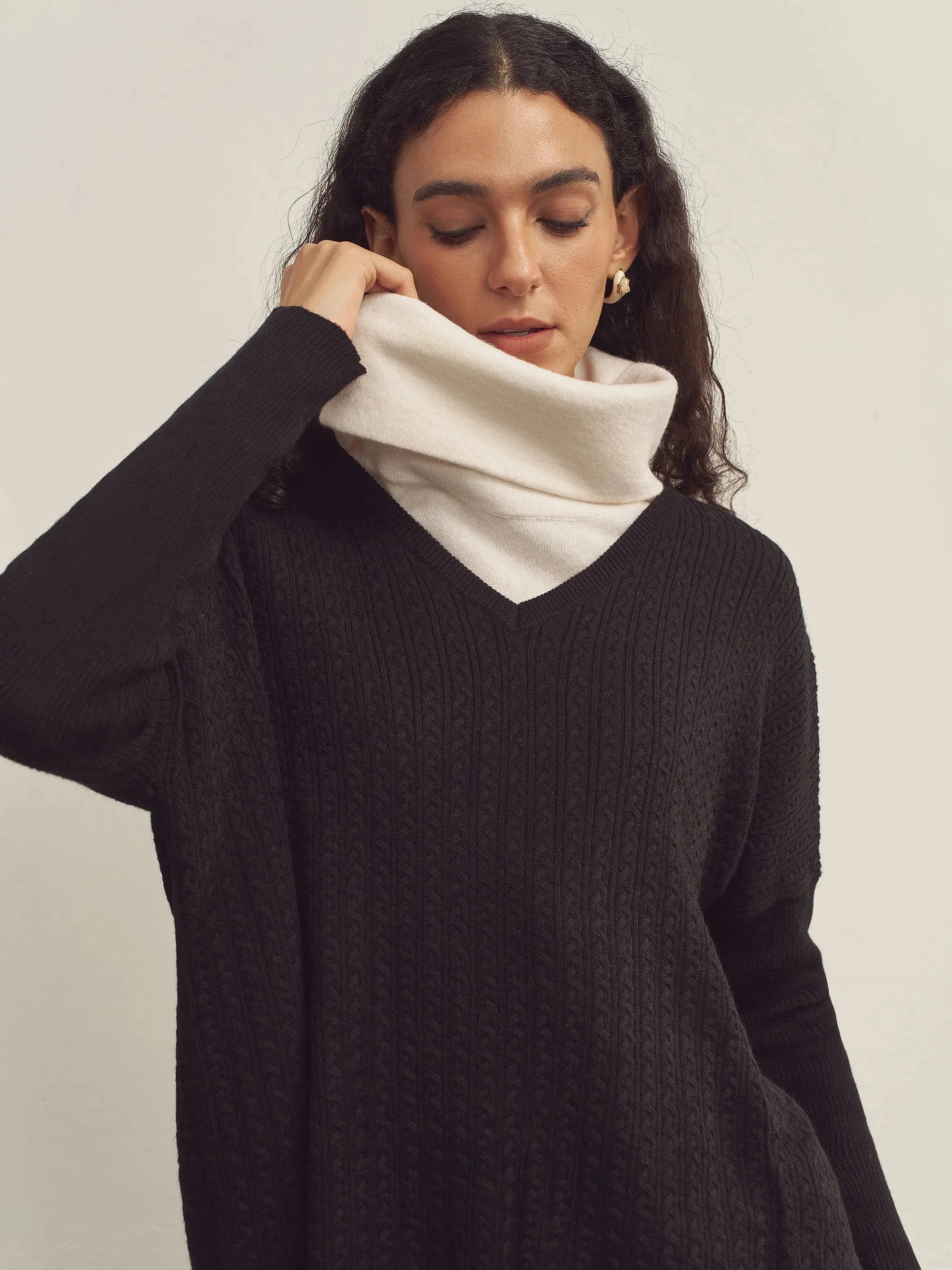 Cashmere V-Neck Textured Oversized Sweater With Asymmetrical Structural Design sold by Lintico product image thumbnail 4