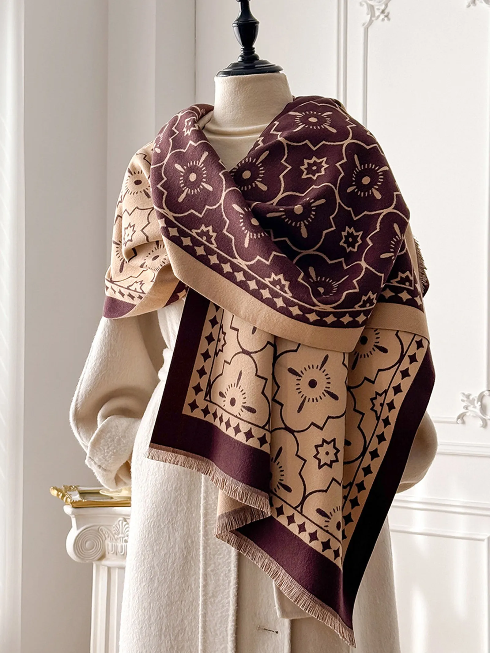 Double-Sided Floral-Jacquard Fringed Scarf sold by Lintico product image thumbnail 3