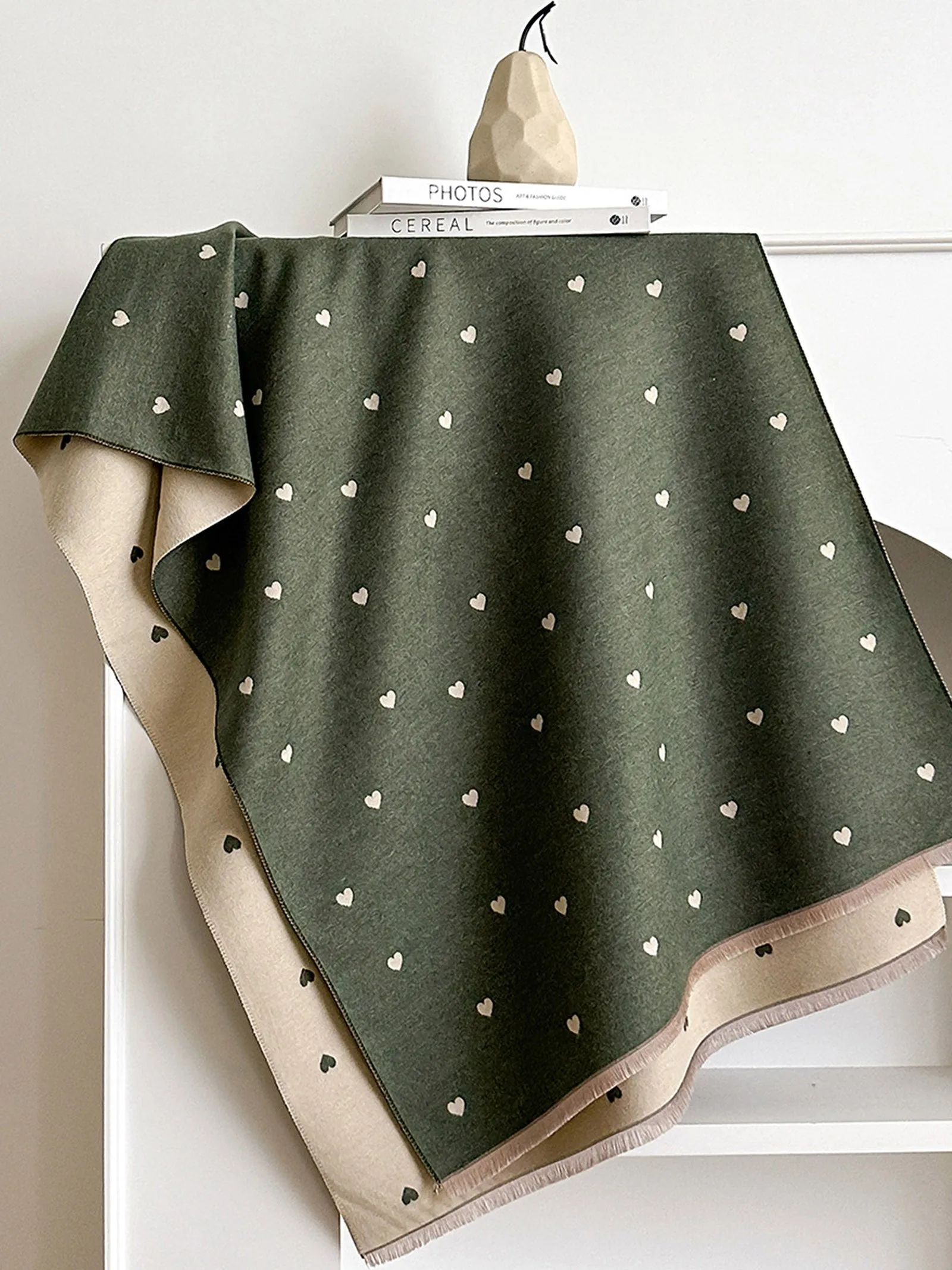 Double-Sided Heart-Jacquard Fringed Scarf sold by Lintico product image thumbnail 2