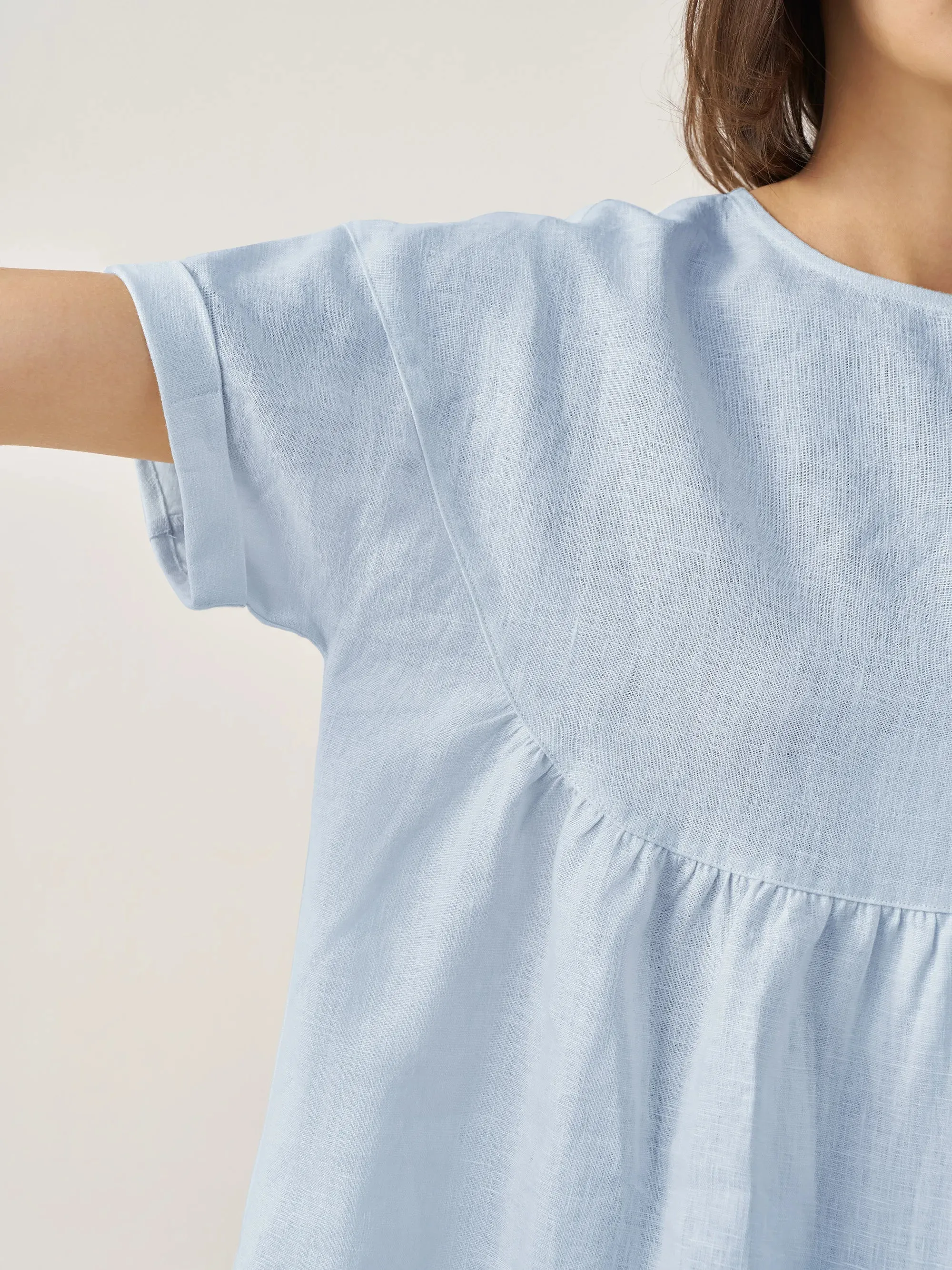 100% Linen Round Neck Pleated Pullover Top QUINLAN sold by Lintico product image thumbnail 5