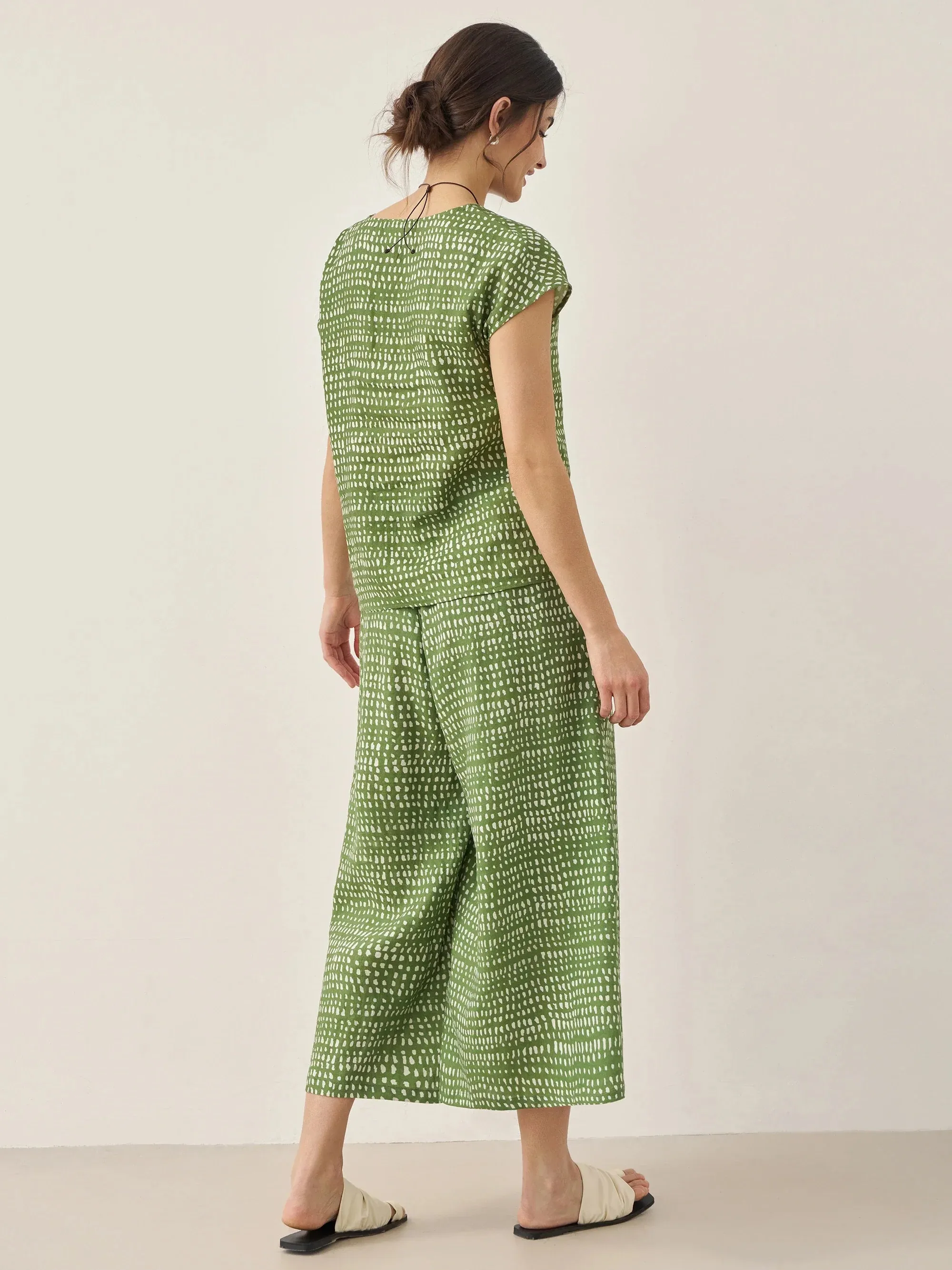 100% Linen Dot Round Neck Top LISSA sold by Lintico product image thumbnail 5