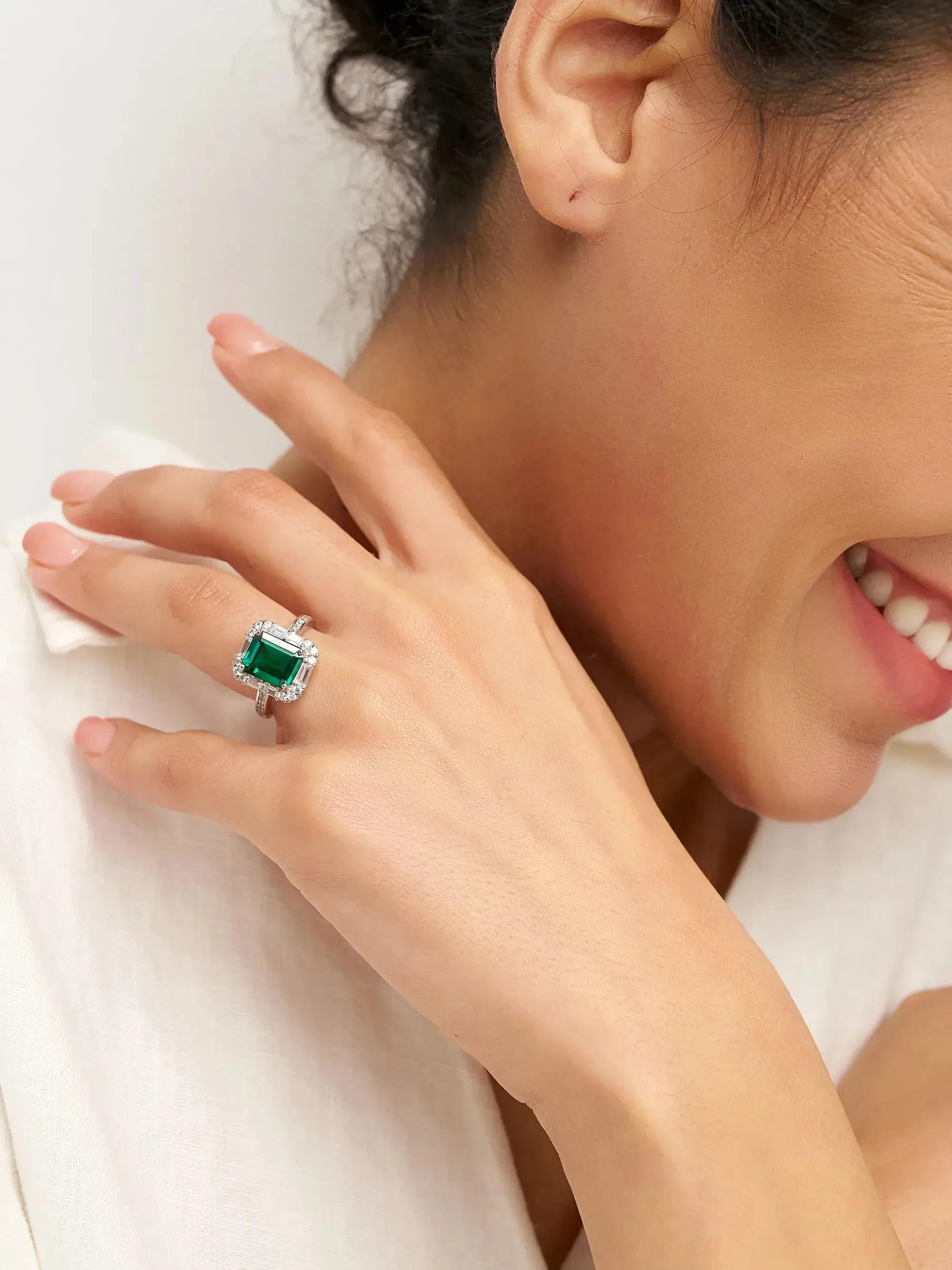 Exquisite Emerald Ring - Emerald Shadow Fairy Ring sold by Lintico product image thumbnail 3