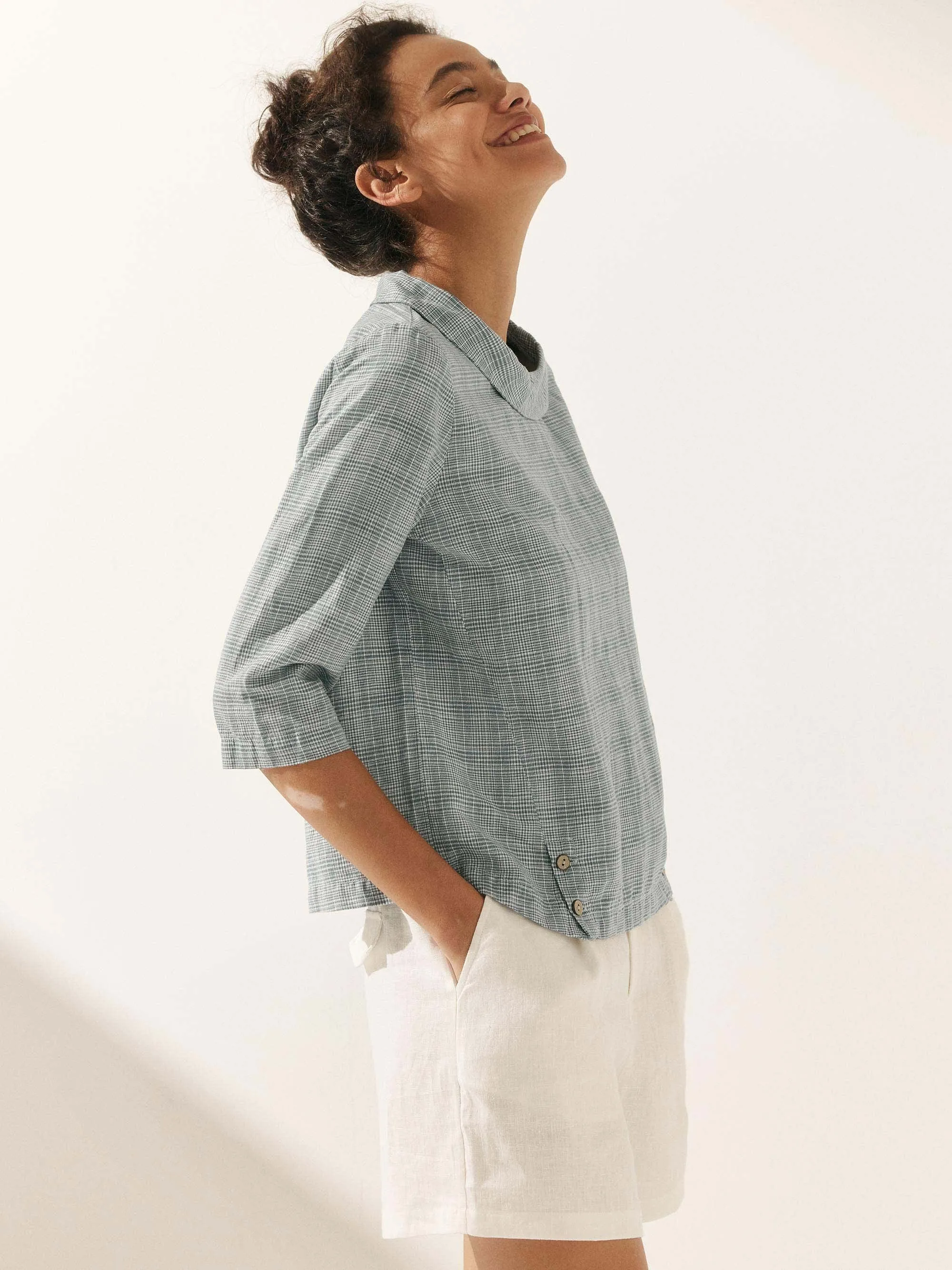 Linen Gingham Checked Round Soft-Fold Collar Top LAURA sold by Lintico product image thumbnail 2