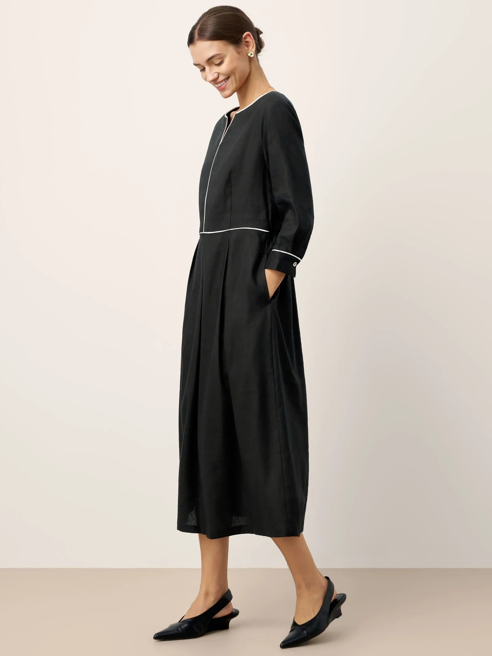Linen-Lyocell Contrast Trim Gathered Maxi Dress NYX sold by Lintico product image thumbnail 2