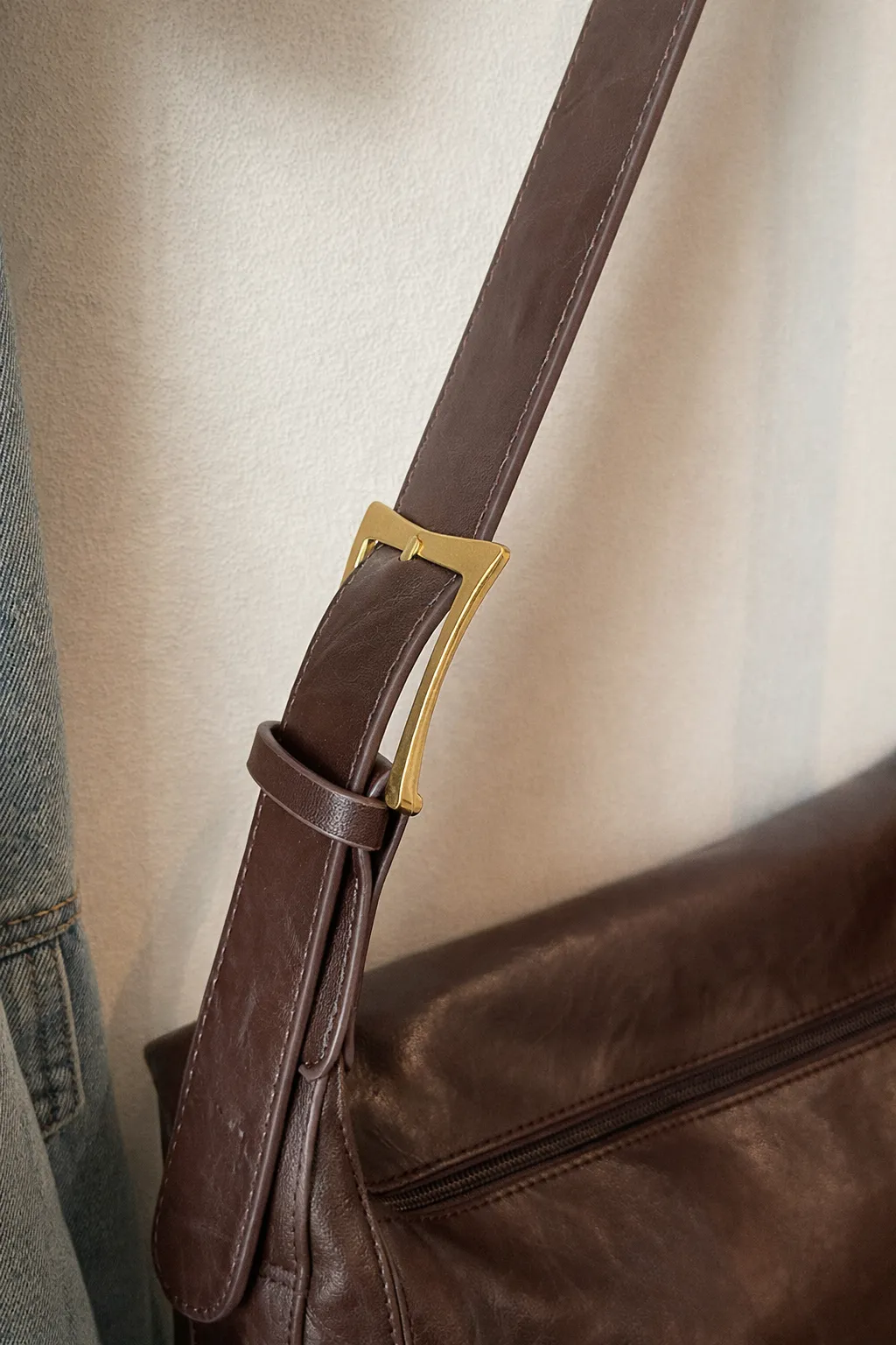 Vintage Large Capacity Crossbody Tote Bag sold by Lintico product image thumbnail 4