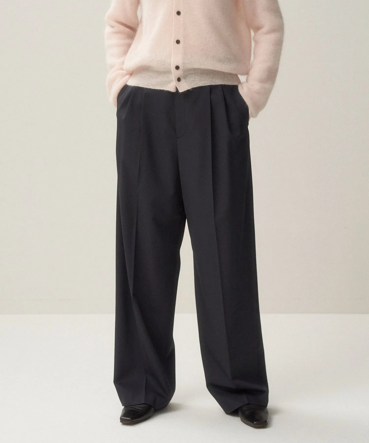 TECHNO WOOL TWILL | TUCKED EASY PANTS sold by ATON