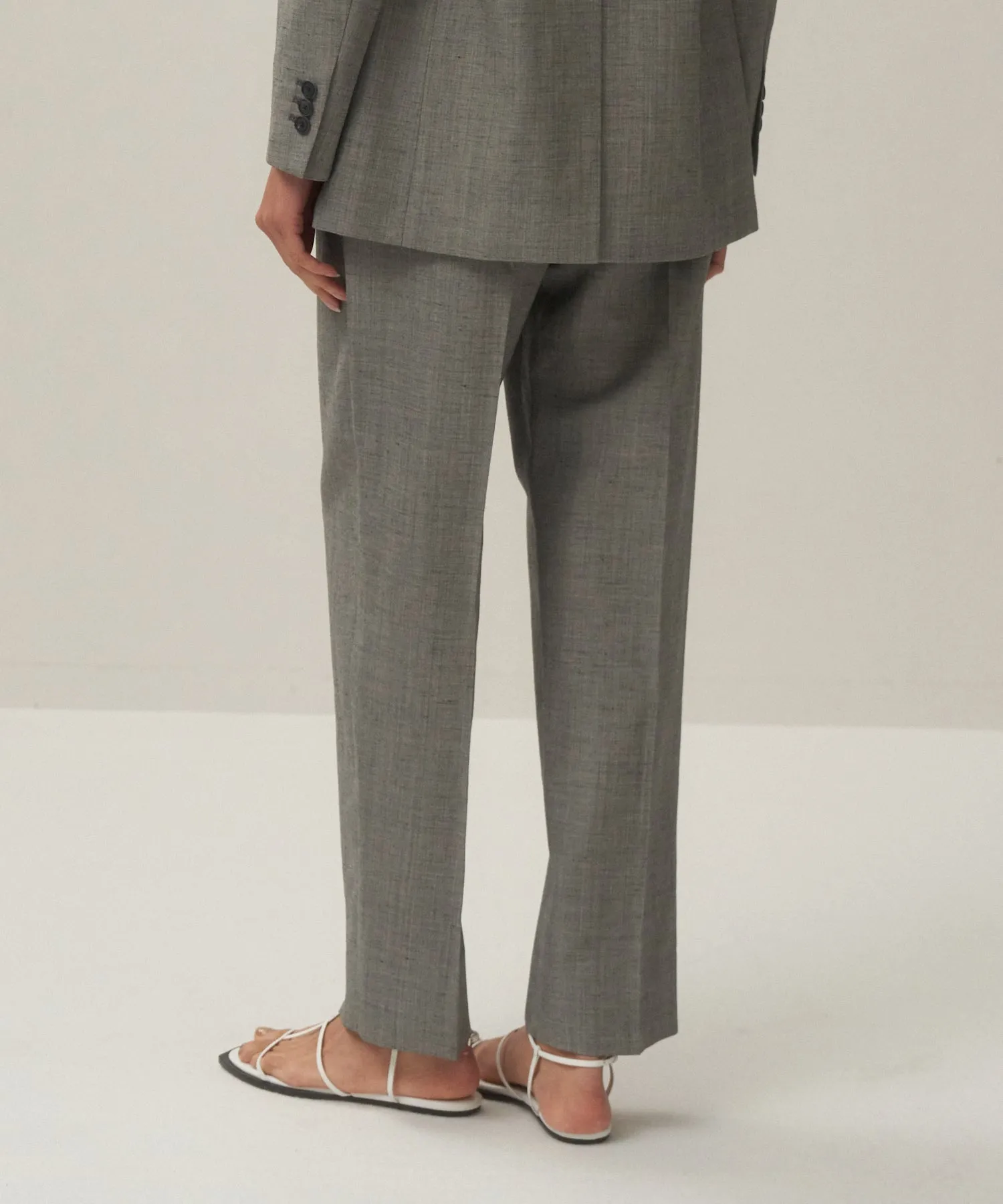 WOOL LINEN SHARKSKIN | TAPERED TUCKED PANTS sold by ATON product image thumbnail 4